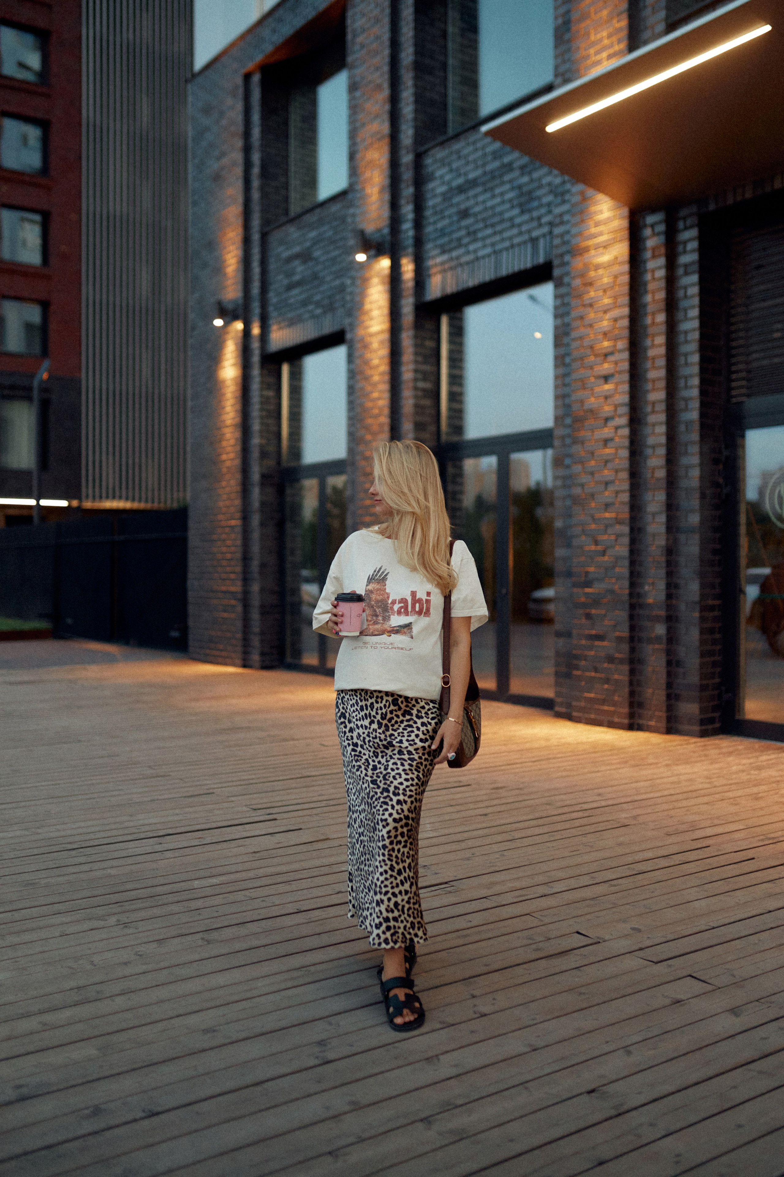 Стильная фотосессия беременности. Сестры Карабаза. Фотографы и ретушеры в Москве и Санкт-Петербурге