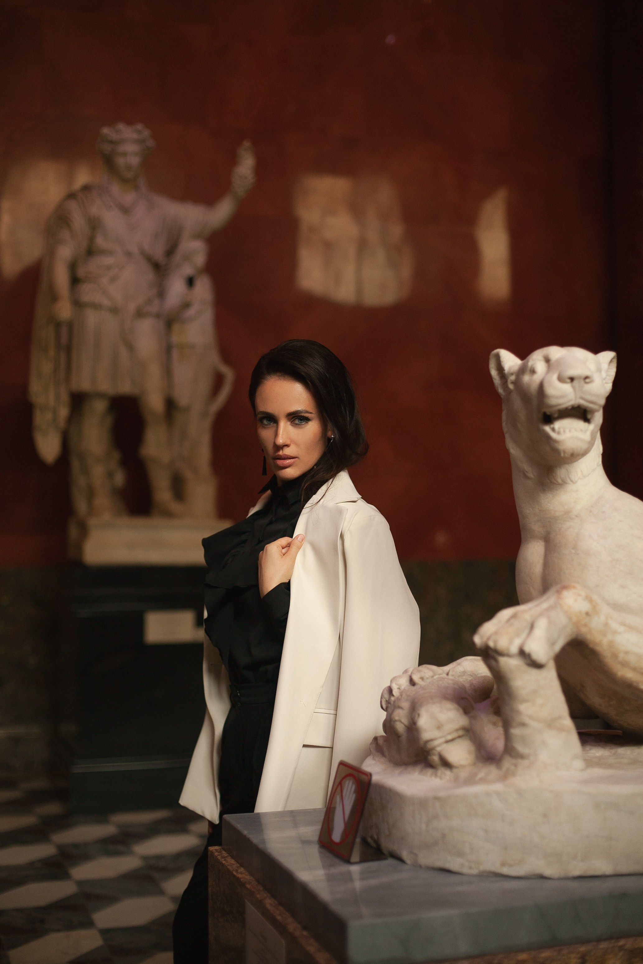 Эрмитаж Марина. Контент фотограф Саша Логвиненко