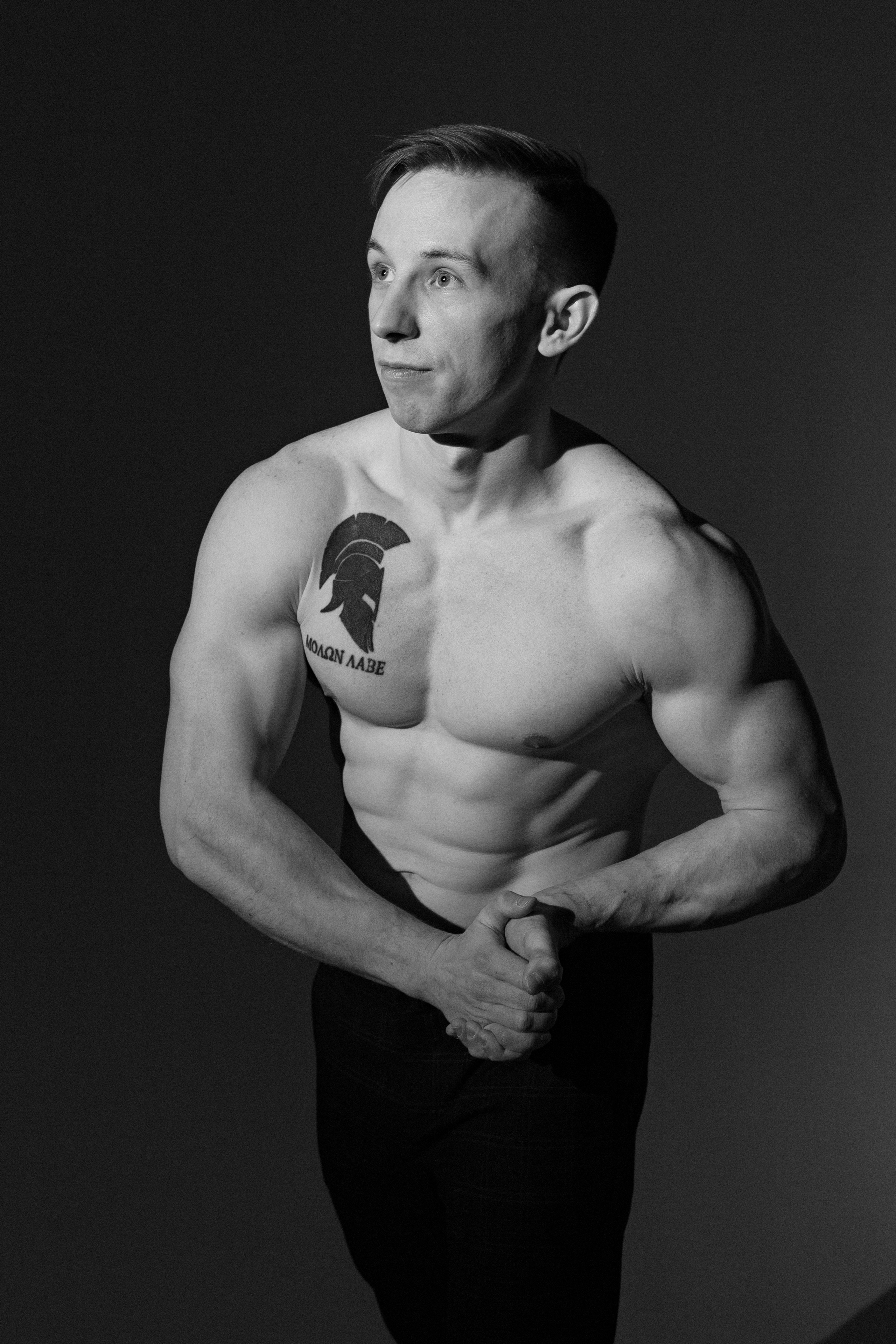 Мужская фотосессия в студии Нижний Новгород. Мужской портрет, Нижний Новгород. Фотосессия спортсмена в Нижнем Новгороде.