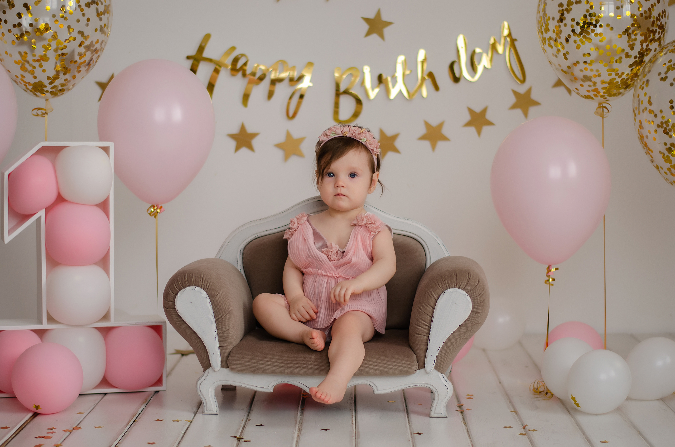 Годовасие. Марина Колосова, детский фотограф и фотограф новорожденных в Красноярс