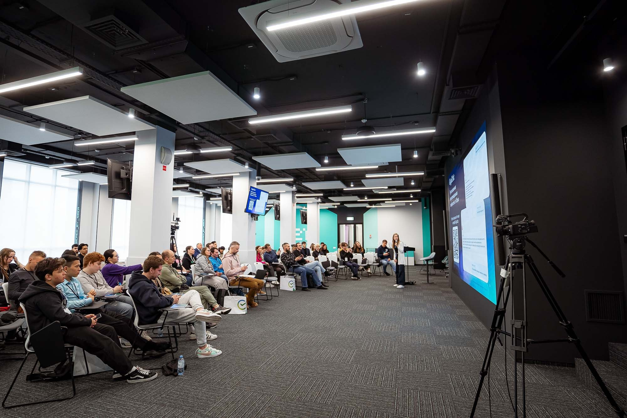 СБЕР AIJ в Школе 21. Сергей Кошкин. Репортажная и ивент-фотография в Сургуте