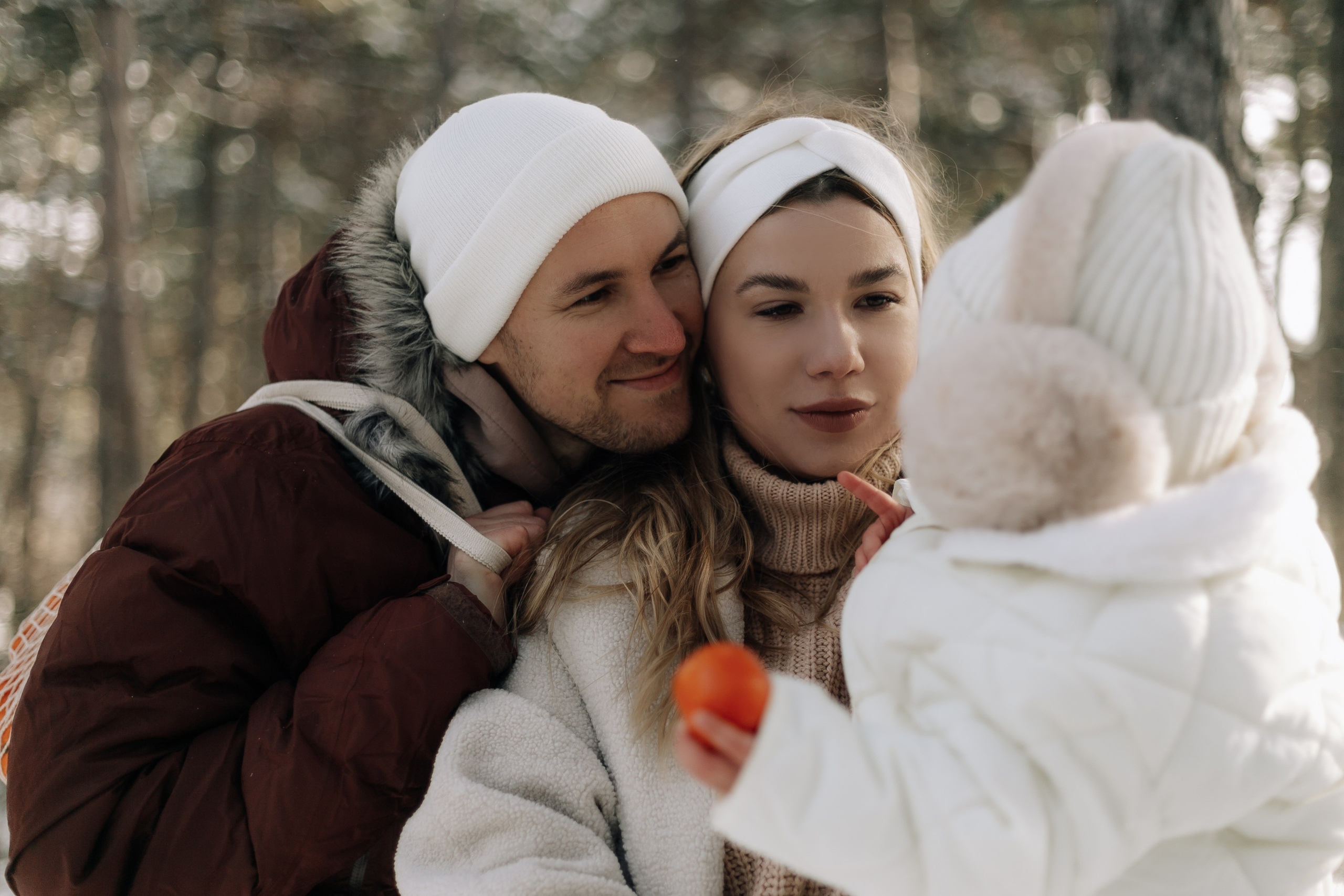 Евгений, Александра и Василиса в лесу. Фотограф в Крыму | Виктория Нотевская