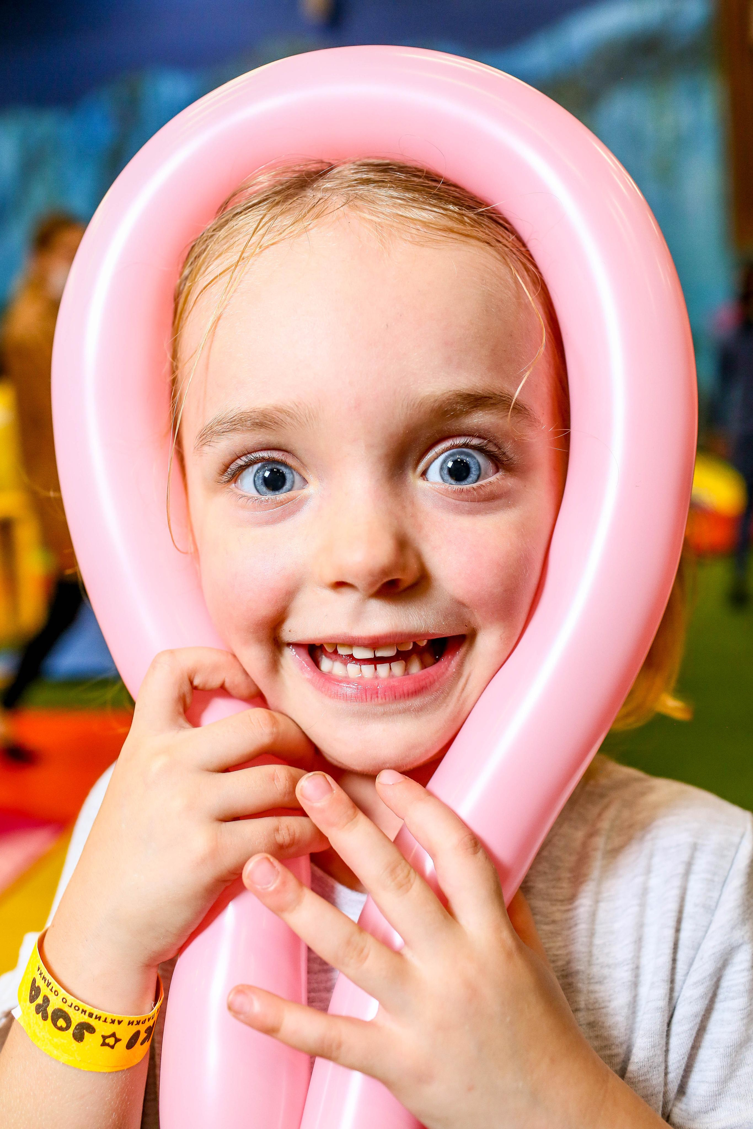 детская фотосессия в Санкт-Петербурге, фотограф Joky joya, детский и семейный фотограф и видеограф СПб. Фотограф на детский праздник в День Рождения в развлекательном центре Питера