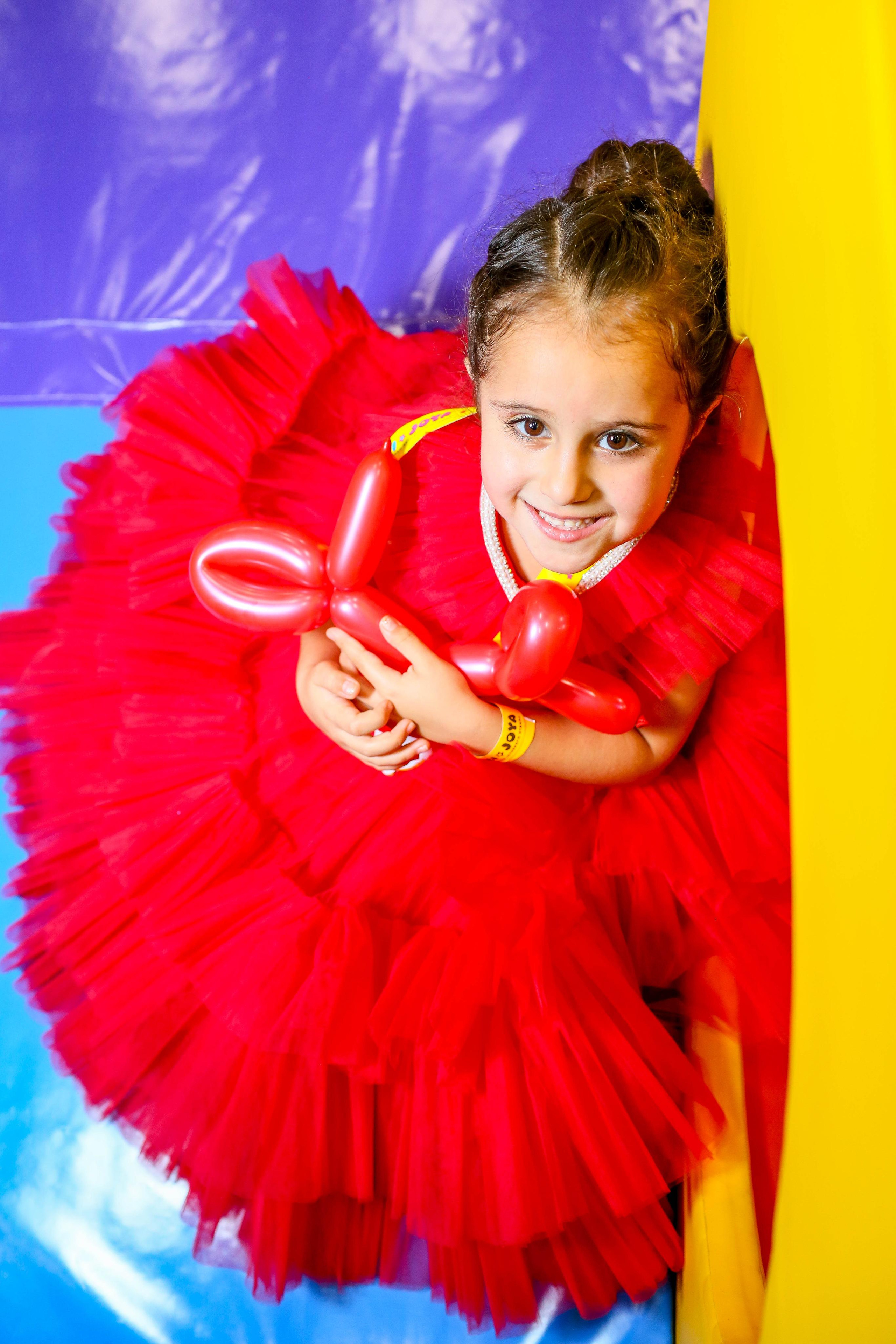 детская фотосессия в Санкт-Петербурге, фотограф Joky joya, детский и семейный фотограф и видеограф СПб. Фотограф на детский праздник в День Рождения в развлекательном центре Питера