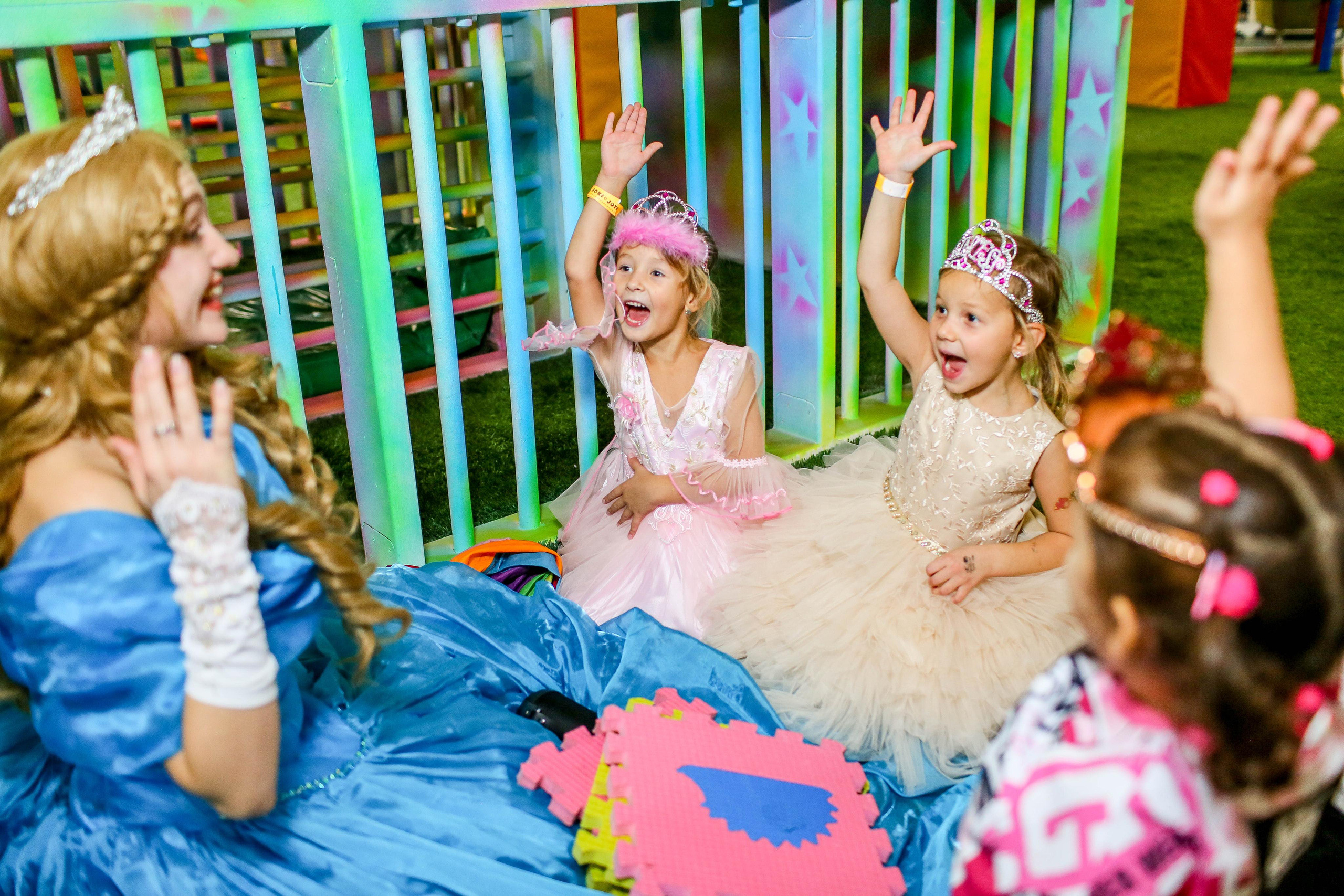 детская фотосессия в Санкт-Петербурге, фотограф Joky joya, детский и семейный фотограф и видеограф СПб. Фотограф на детский праздник в День Рождения в развлекательном центре Питера