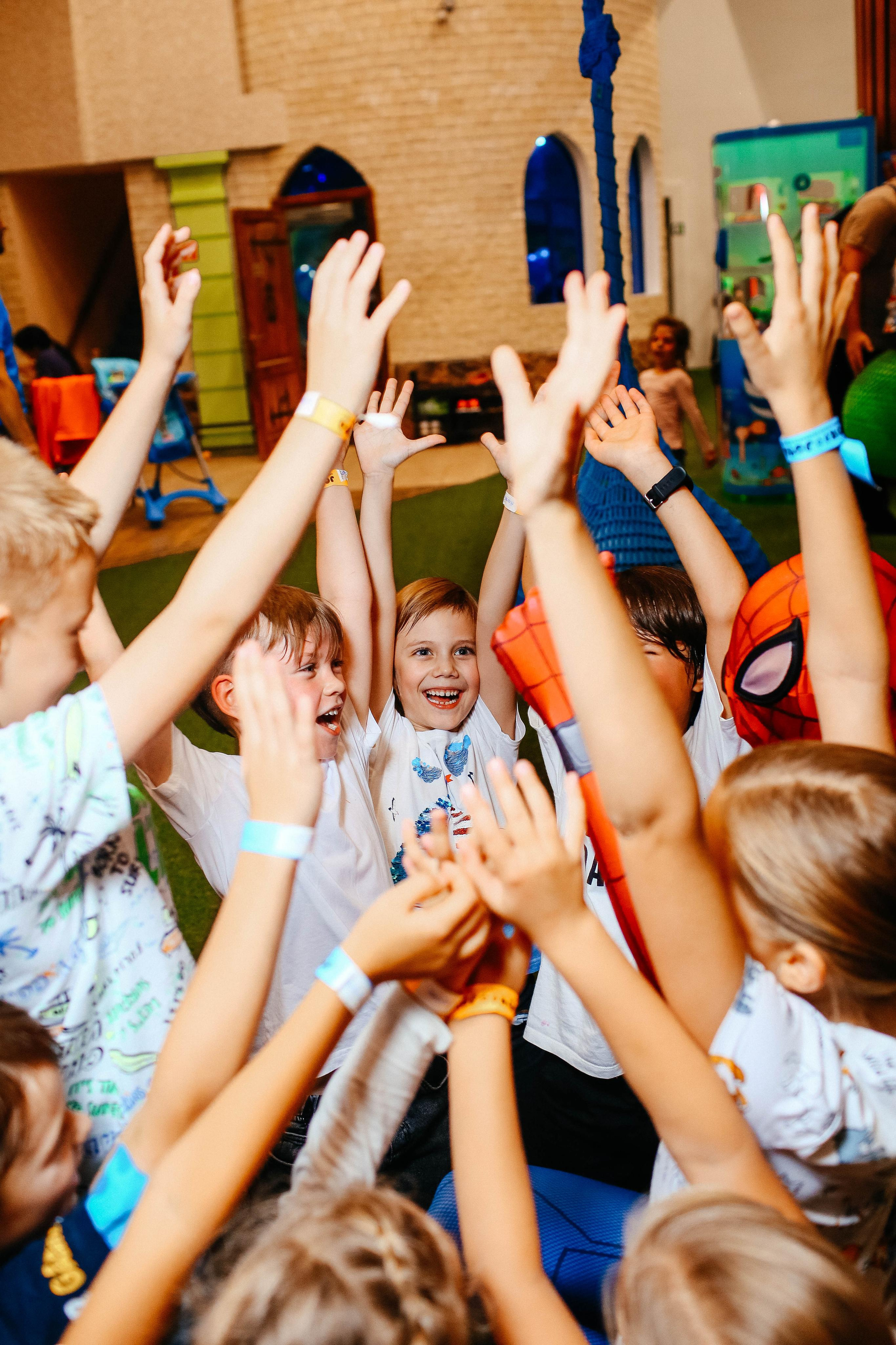 детская фотосессия в Санкт-Петербурге, фотограф Joky joya, детский и семейный фотограф и видеограф СПб. Фотограф на детский праздник в День Рождения в развлекательном центре Питера