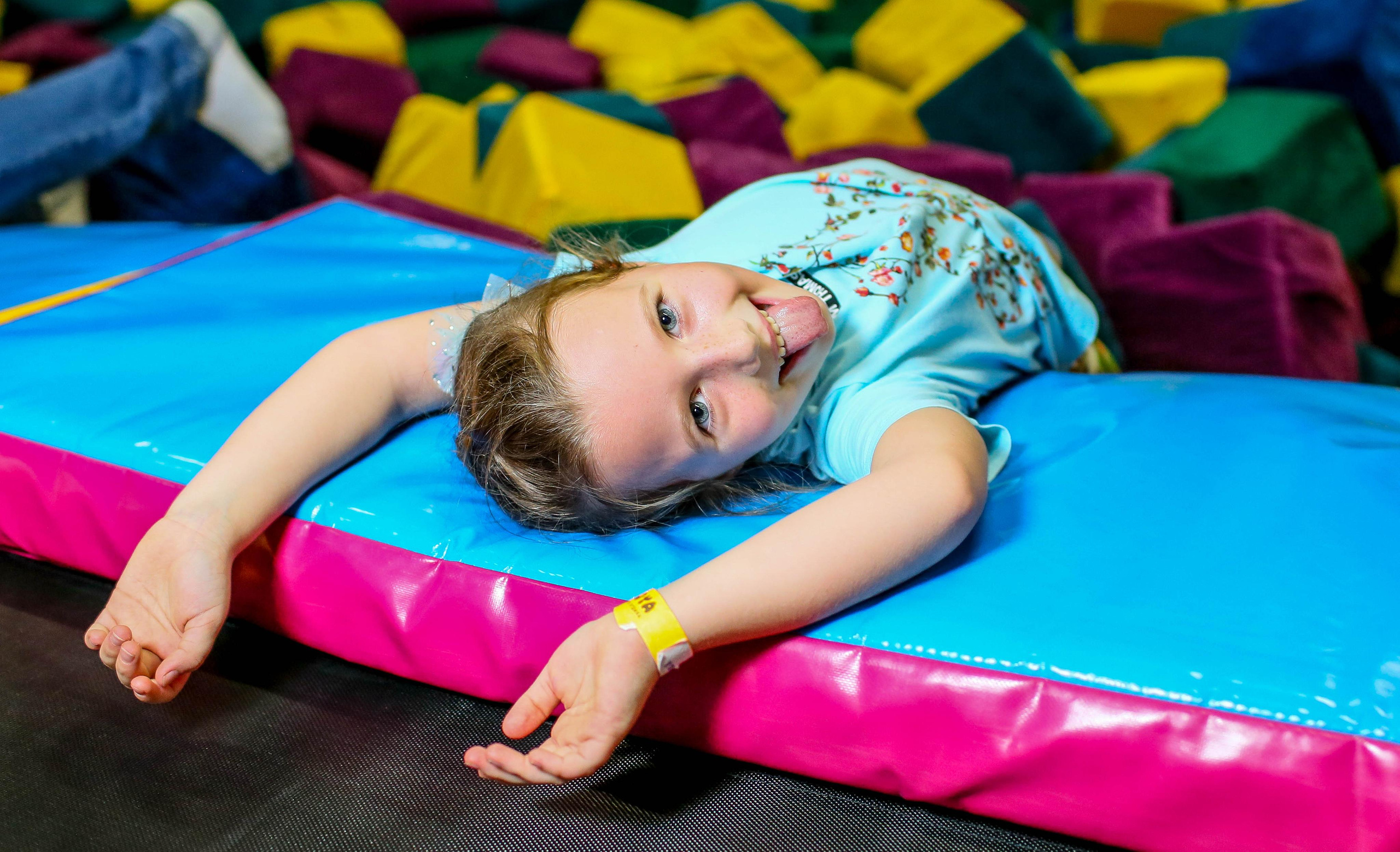 детская фотосессия в Санкт-Петербурге, фотограф Joky joya, детский и семейный фотограф и видеограф СПб. Фотограф на детский праздник в День Рождения в развлекательном центре Питера