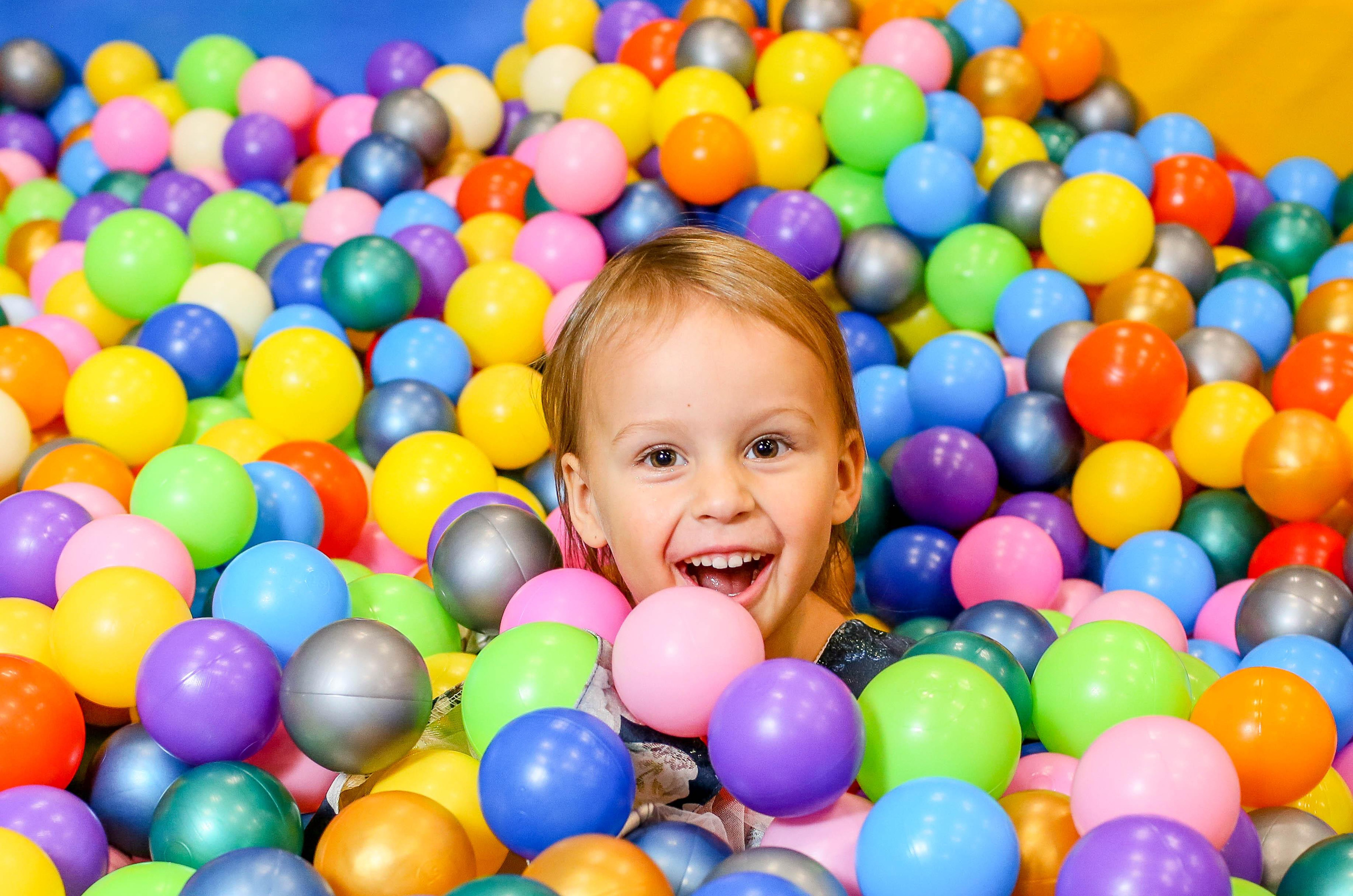 детская фотосессия в Санкт-Петербурге, фотограф Joky joya, детский и семейный фотограф и видеограф СПб. Фотограф на детский праздник в День Рождения в развлекательном центре Питера