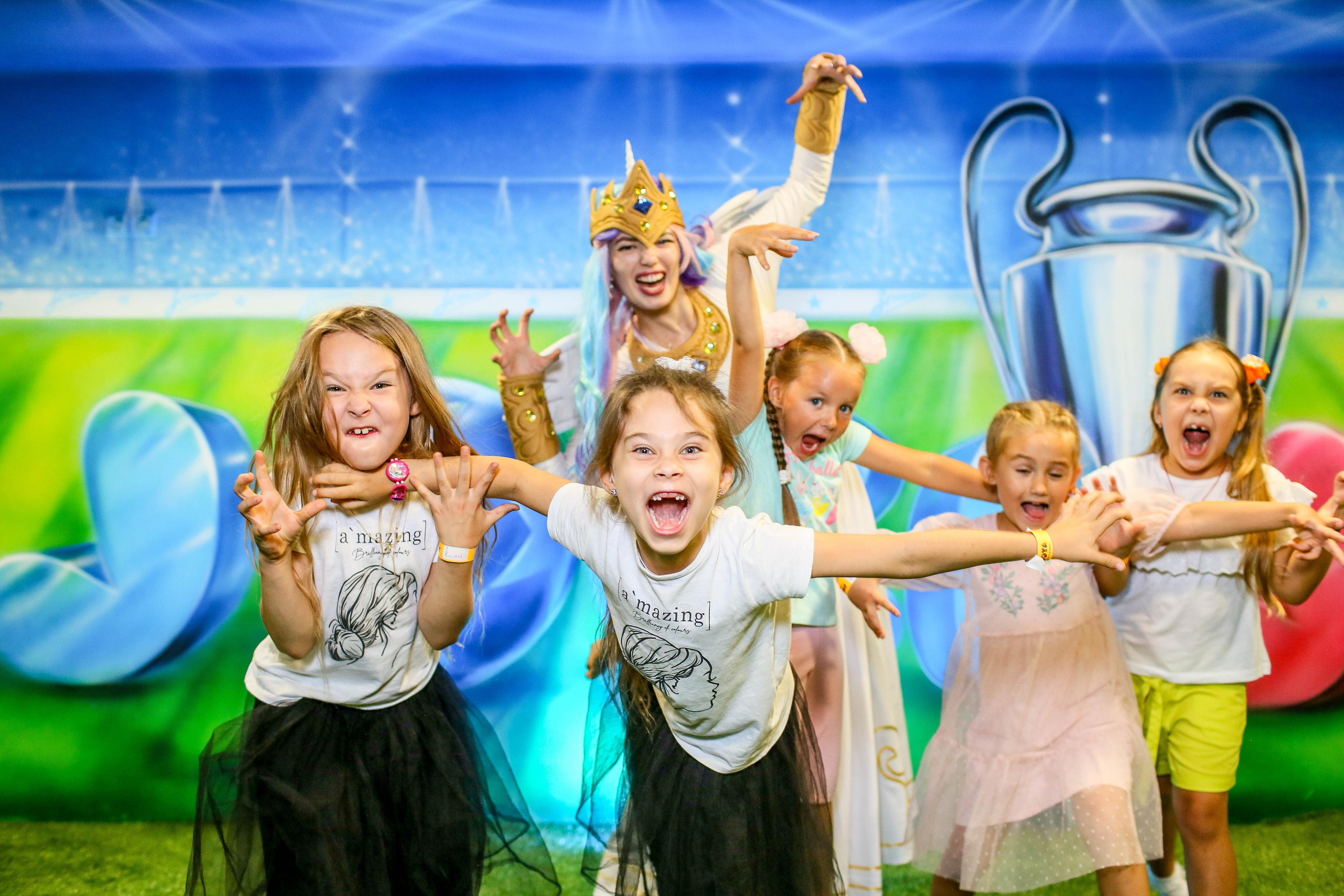 детская фотосессия в Санкт-Петербурге, фотограф Joky joya, детский и семейный фотограф и видеограф СПб. Фотограф на детский праздник в День Рождения в развлекательном центре Питера