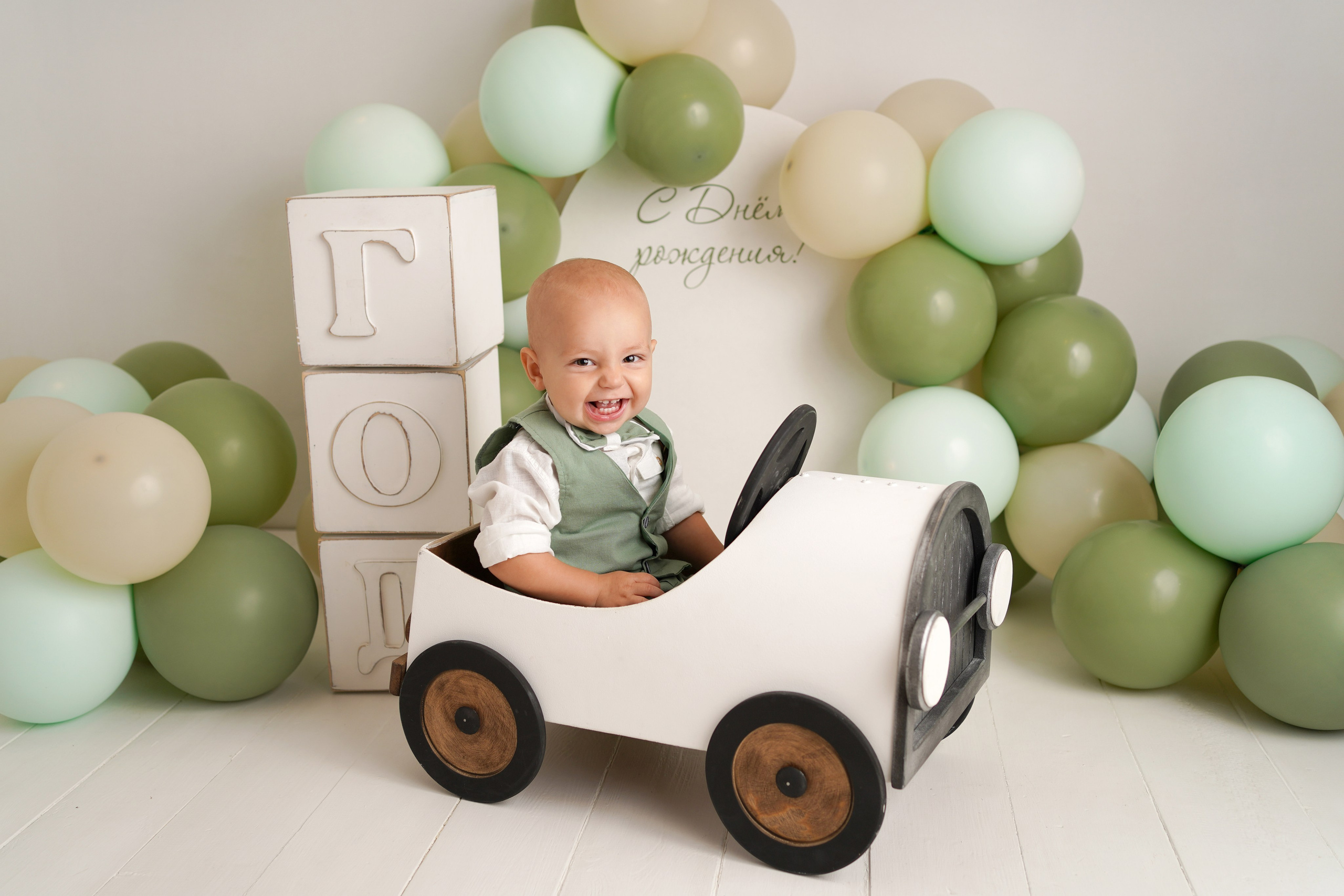 Детская фотосессия Первый годик для мальчиков. Детский фотограф и фотограф новорожденных в Калининград Оксана Иваний