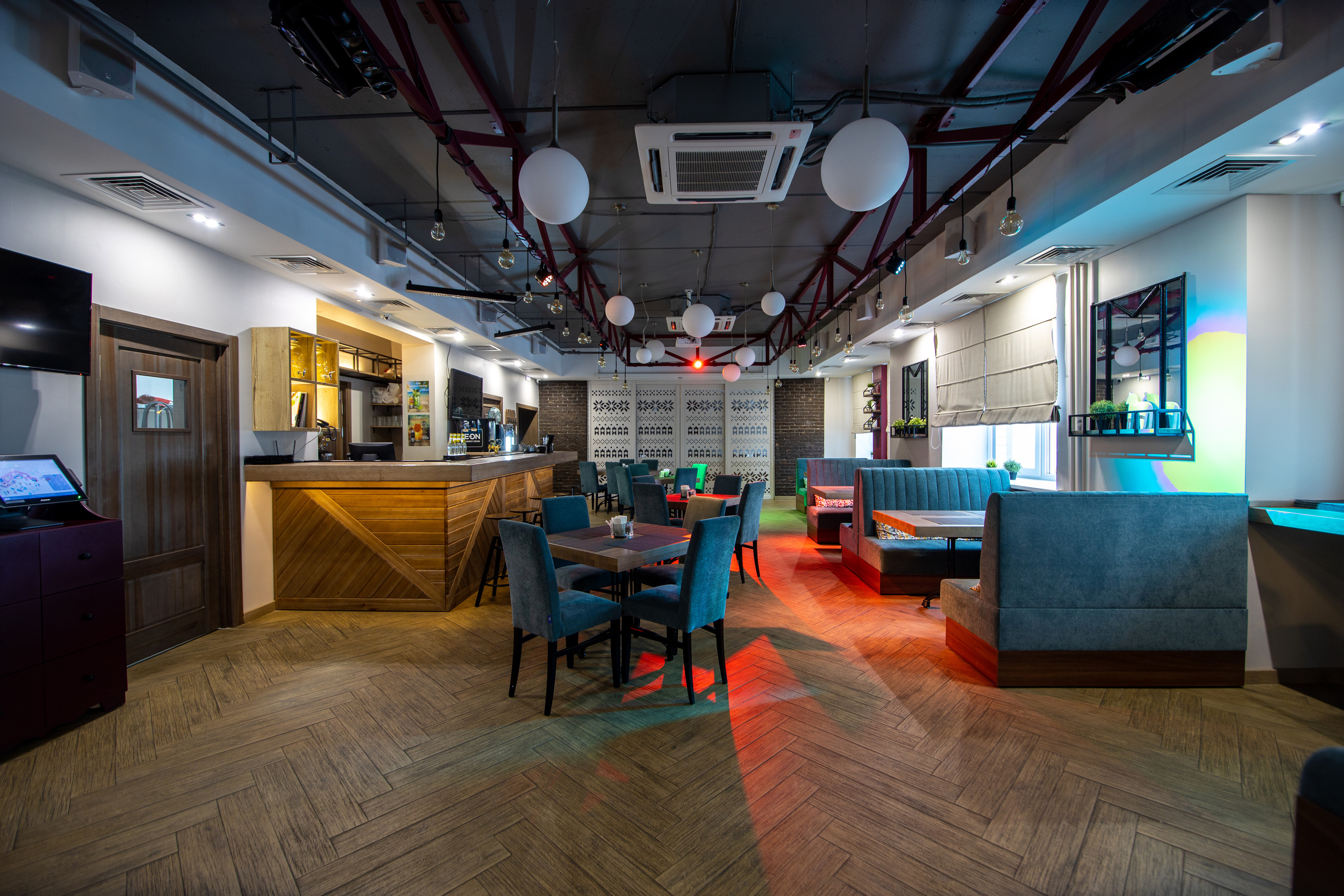 Бар «Диксон». Фотограф Антон Никандров