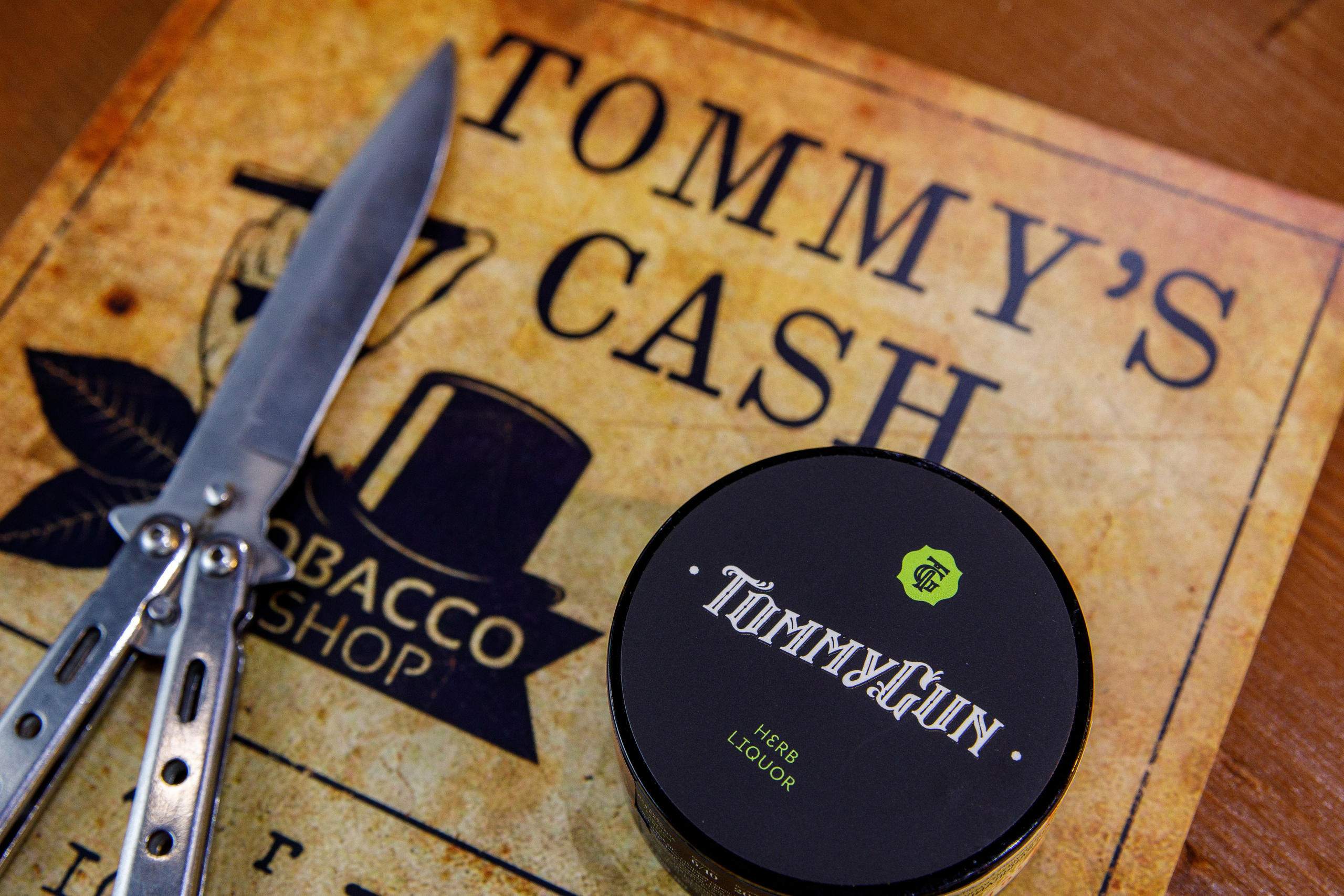 «Tommy Gun». Бренд табака. Фотограф Антон Никандров