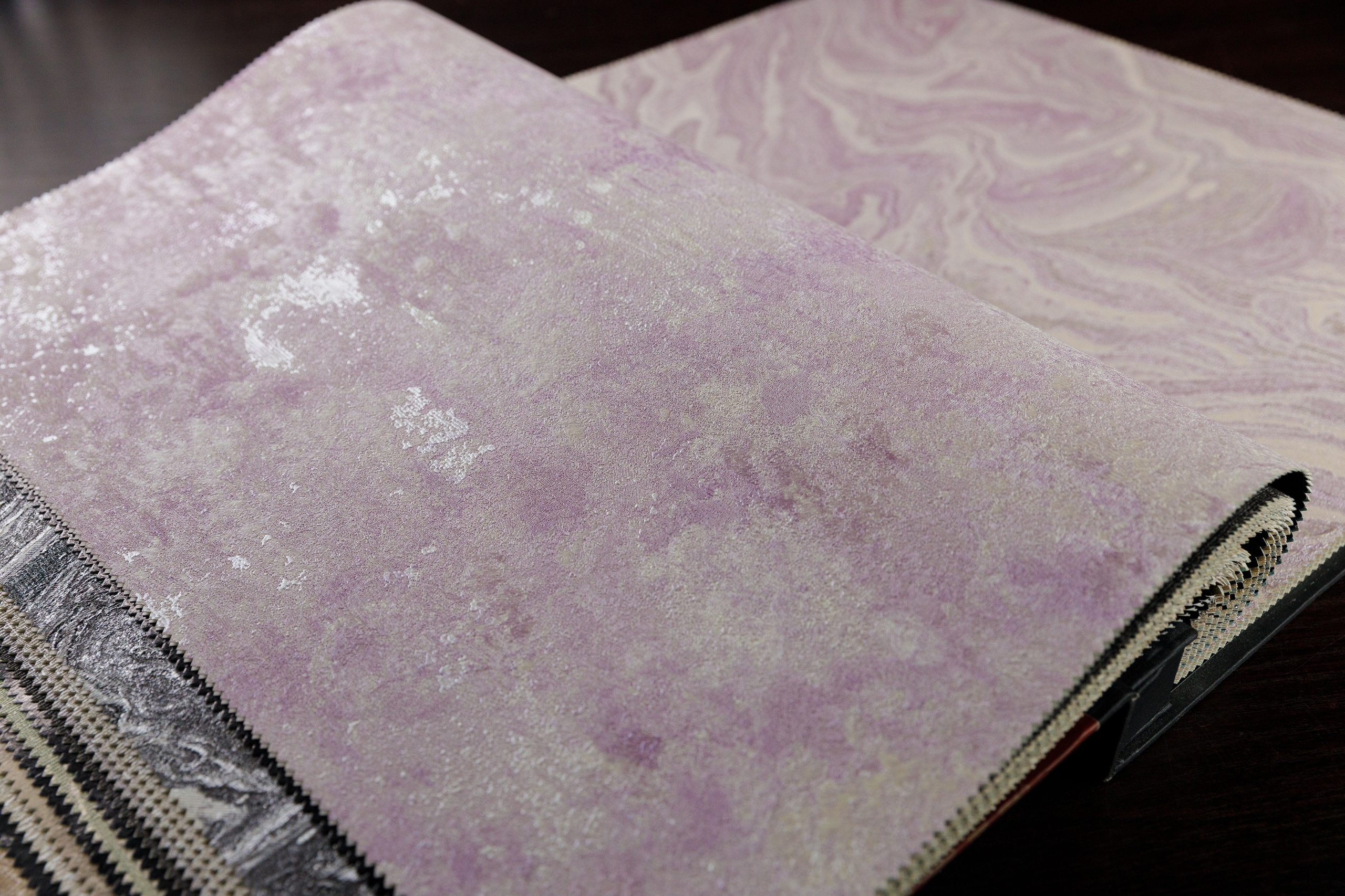 Салон декора «Renome». Коллекция обоев. Фотограф Антон Никандров