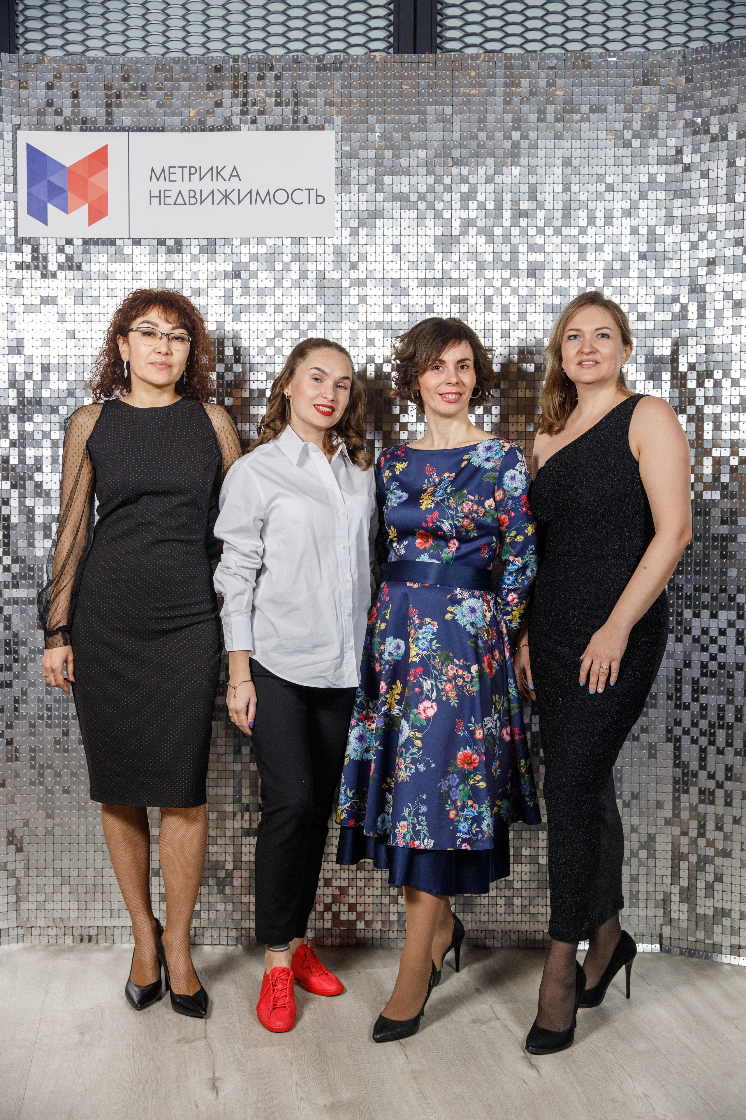 Метрика Недвижимость. Фотограф Антон Никандров