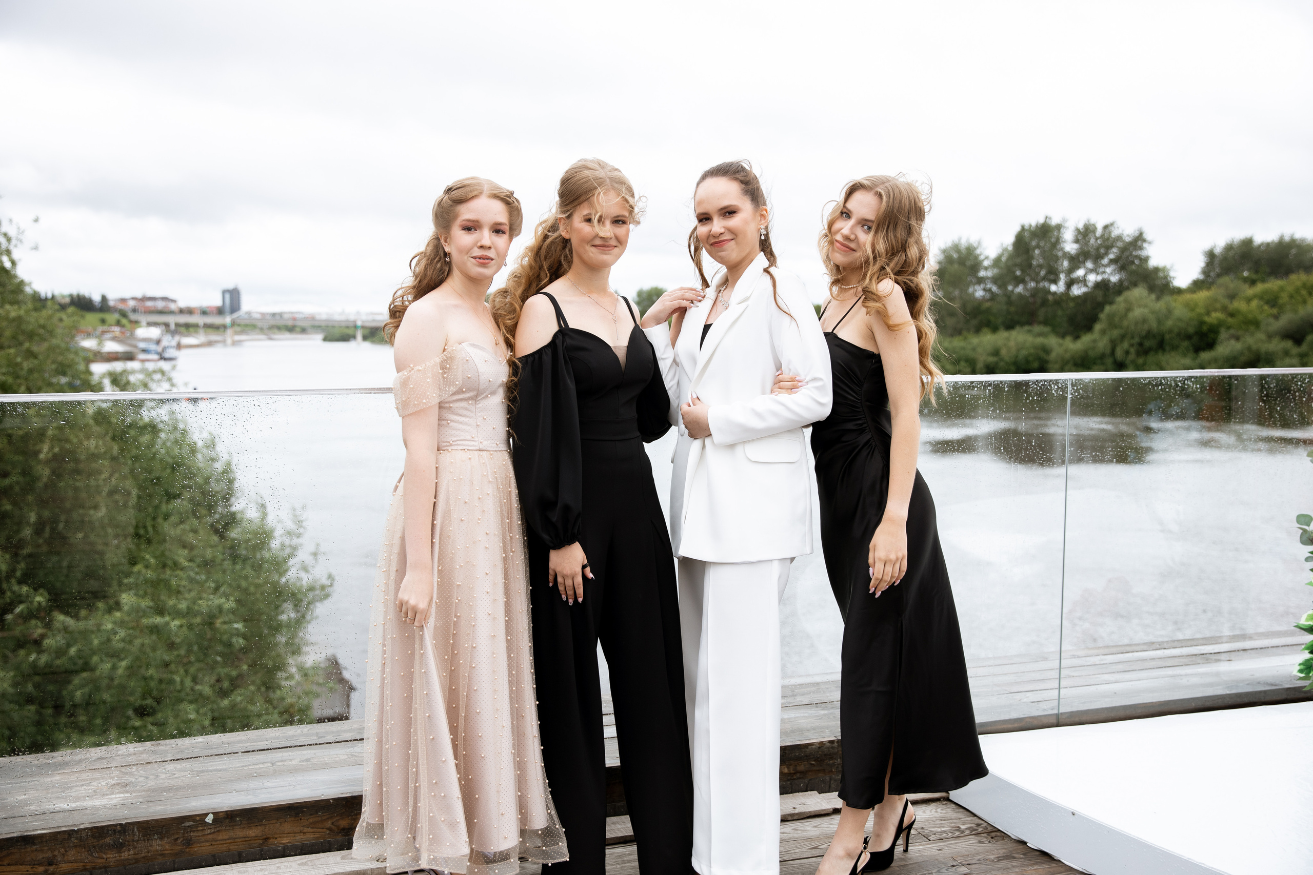 Выпускной. Своя набережная. Фотограф Антон Никандров