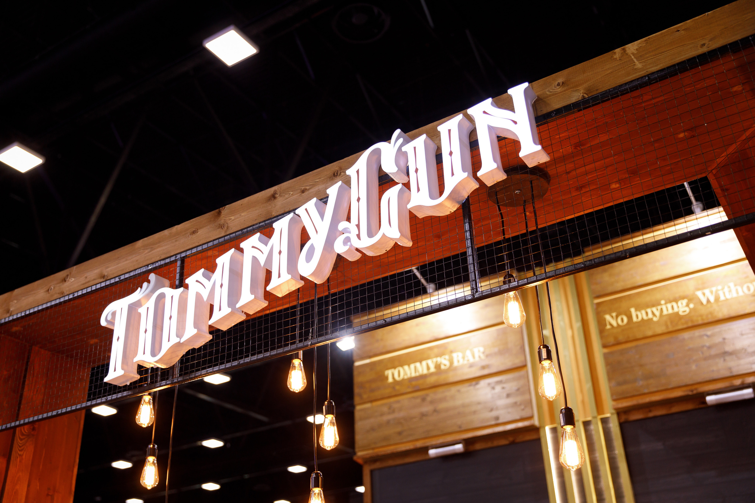 Выставка Экспо, Санкт-Петербург. Бренд Tommy Gun. Фотограф Антон Никандров