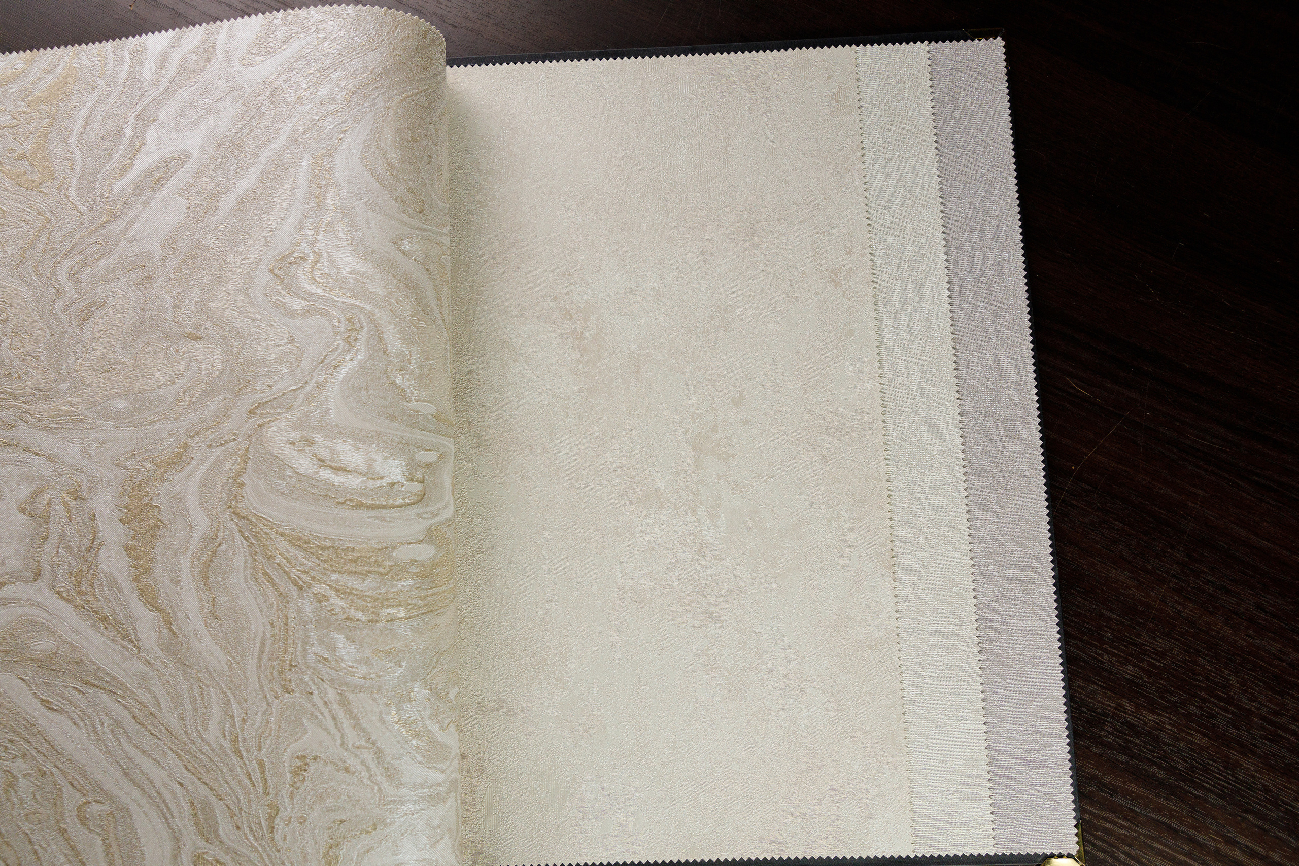 Салон декора «Renome». Коллекция обоев. Фотограф Антон Никандров