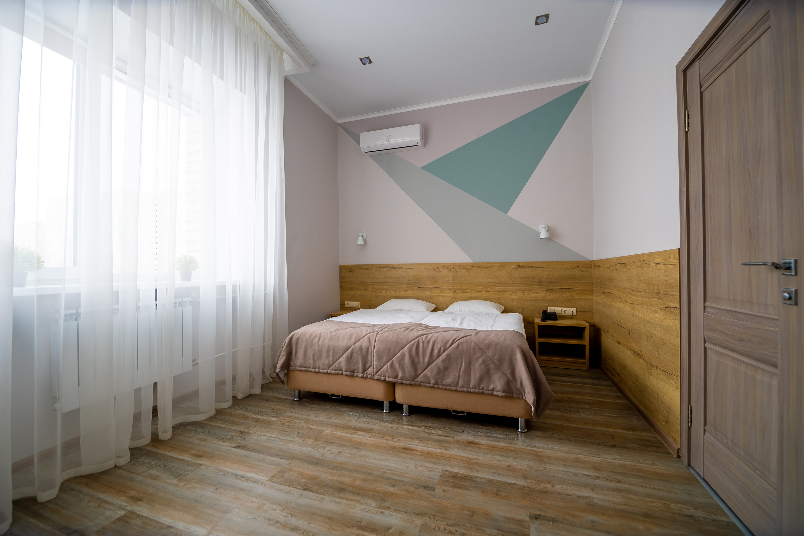 Гостиница «Атриа». Фотограф Антон Никандров