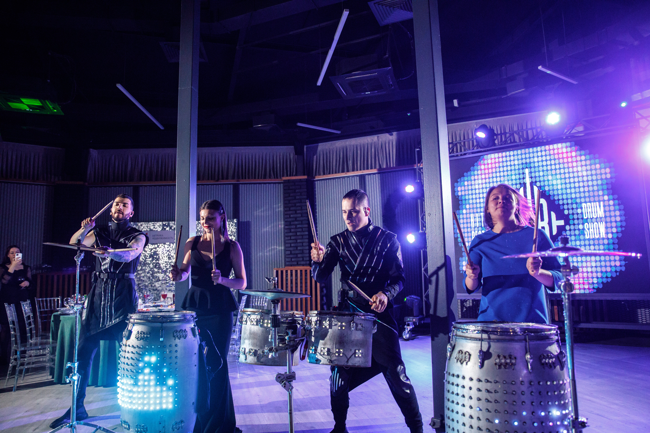 Метрика Недвижимость. Фотограф Антон Никандров