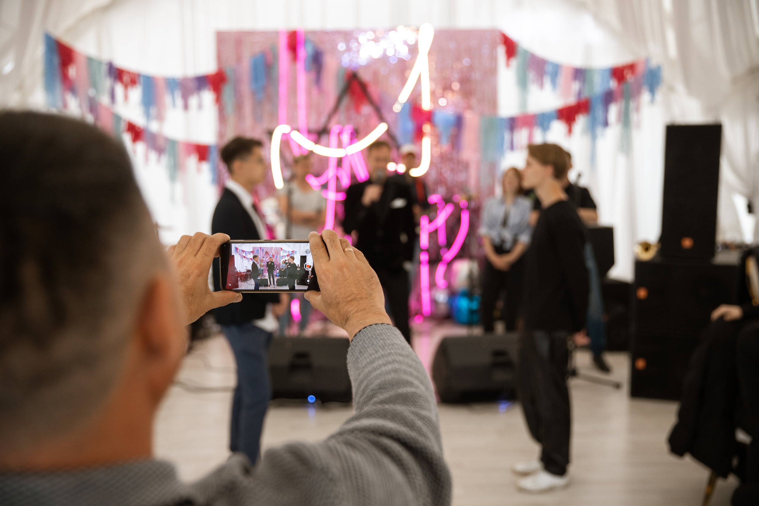Выпускной. Своя набережная. Фотограф Антон Никандров