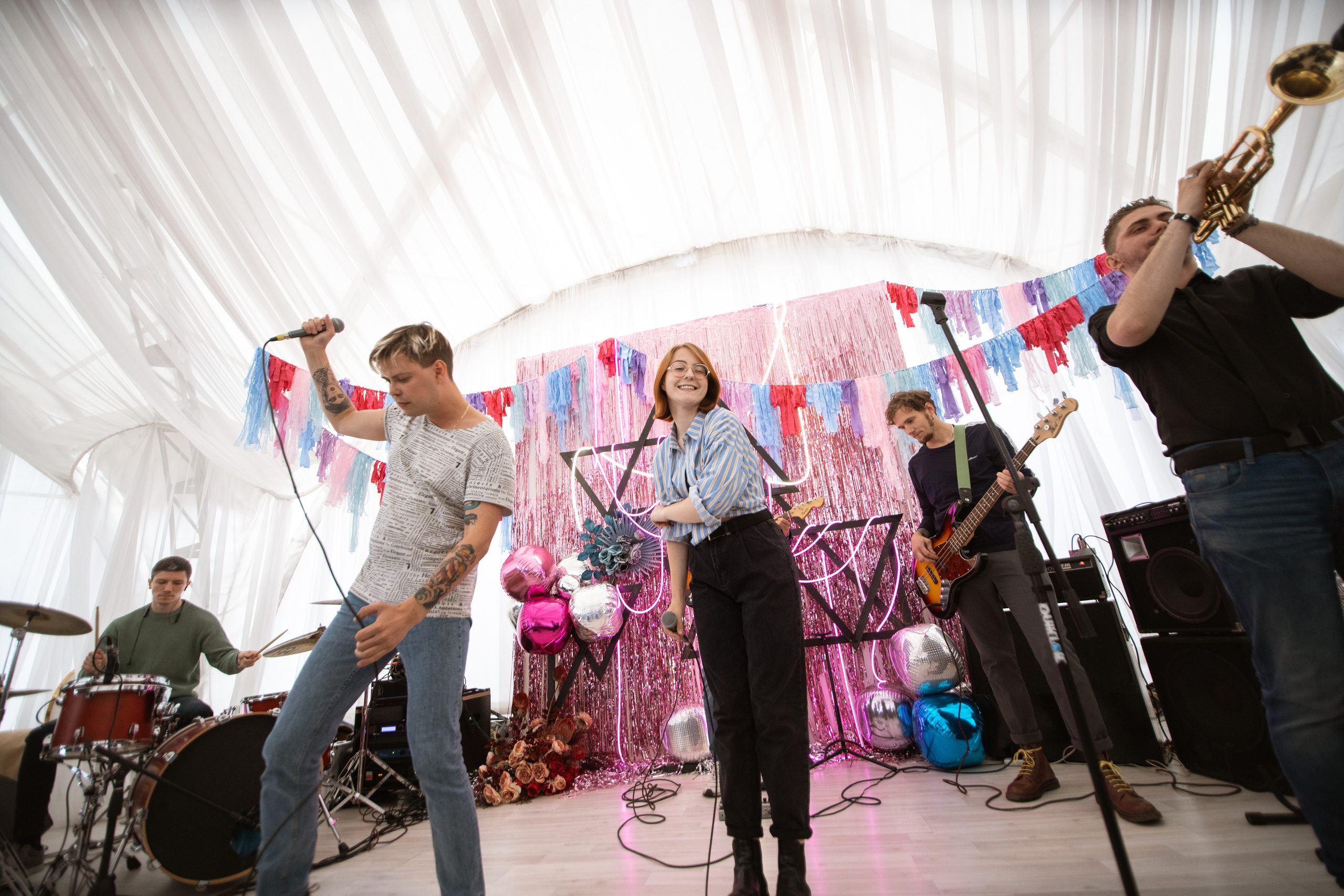 Выпускной. Своя набережная. Фотограф Антон Никандров