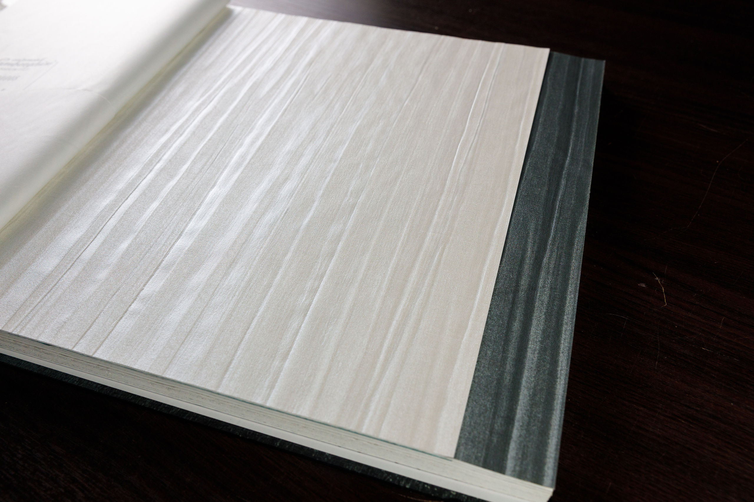 Салон декора «Renome». Коллекция обоев. Фотограф Антон Никандров