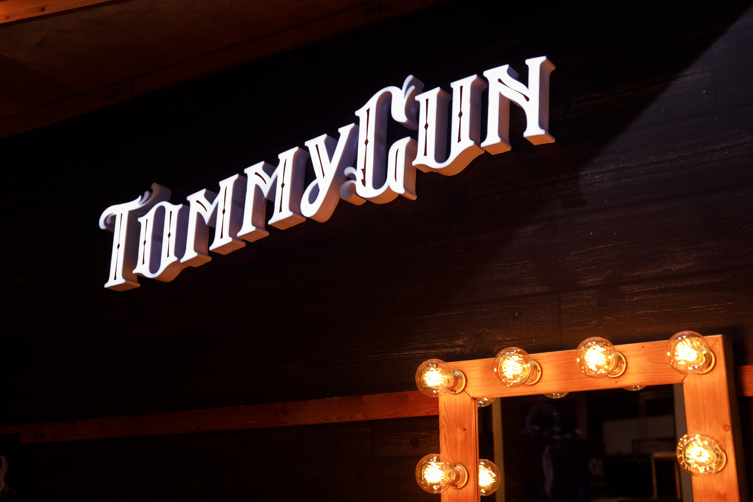 Выставка Экспо, Санкт-Петербург. Бренд Tommy Gun. Фотограф Антон Никандров