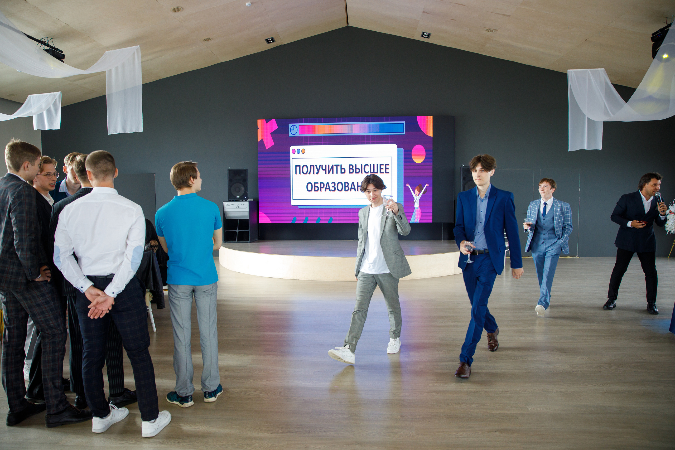 Выпускной в Островском. Фотограф Антон Никандров