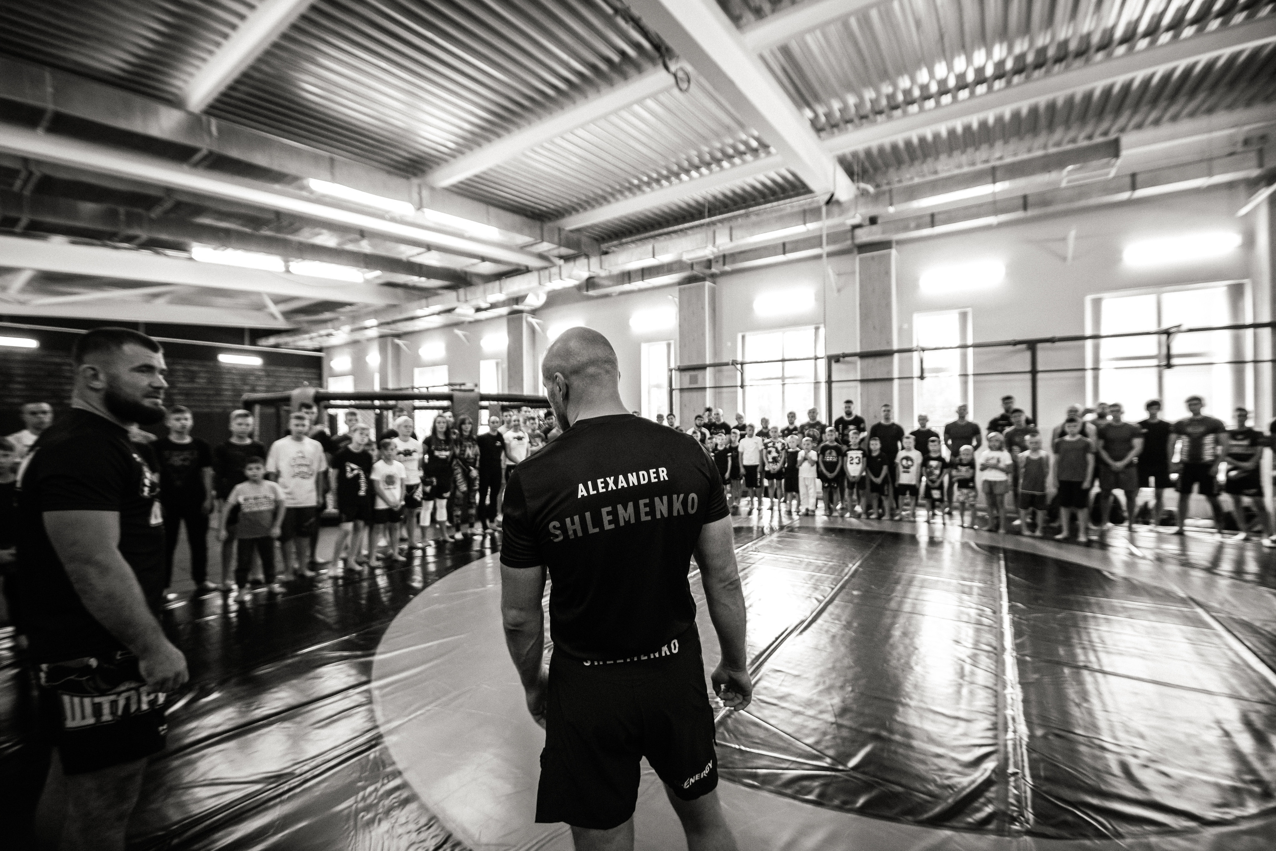 Шторм. Открытие филиала школы единоборств А. Шлеменко в Тюмени. Фотограф Антон Никандров