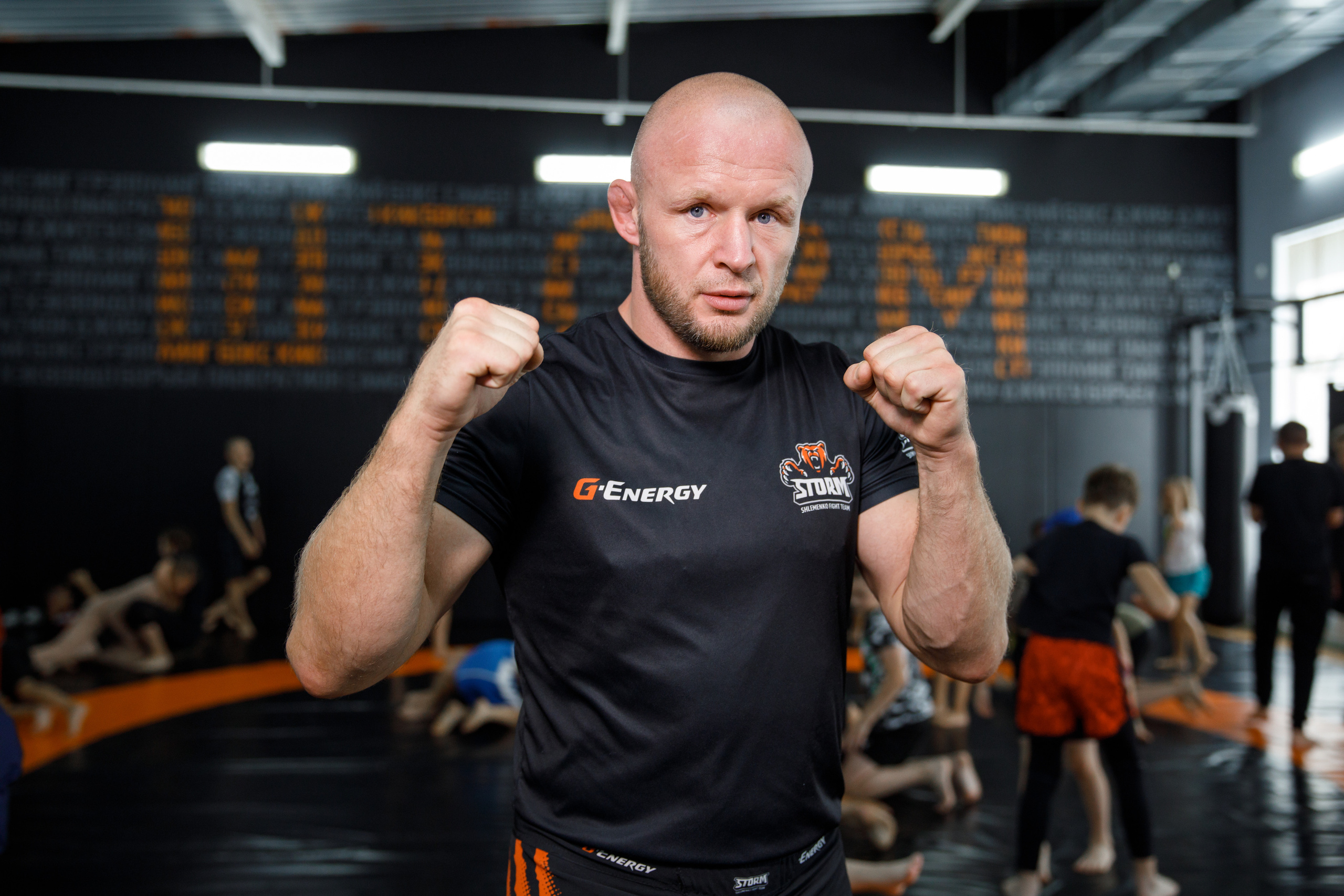 Шторм. Открытие филиала школы единоборств А. Шлеменко в Тюмени. Фотограф Антон Никандров