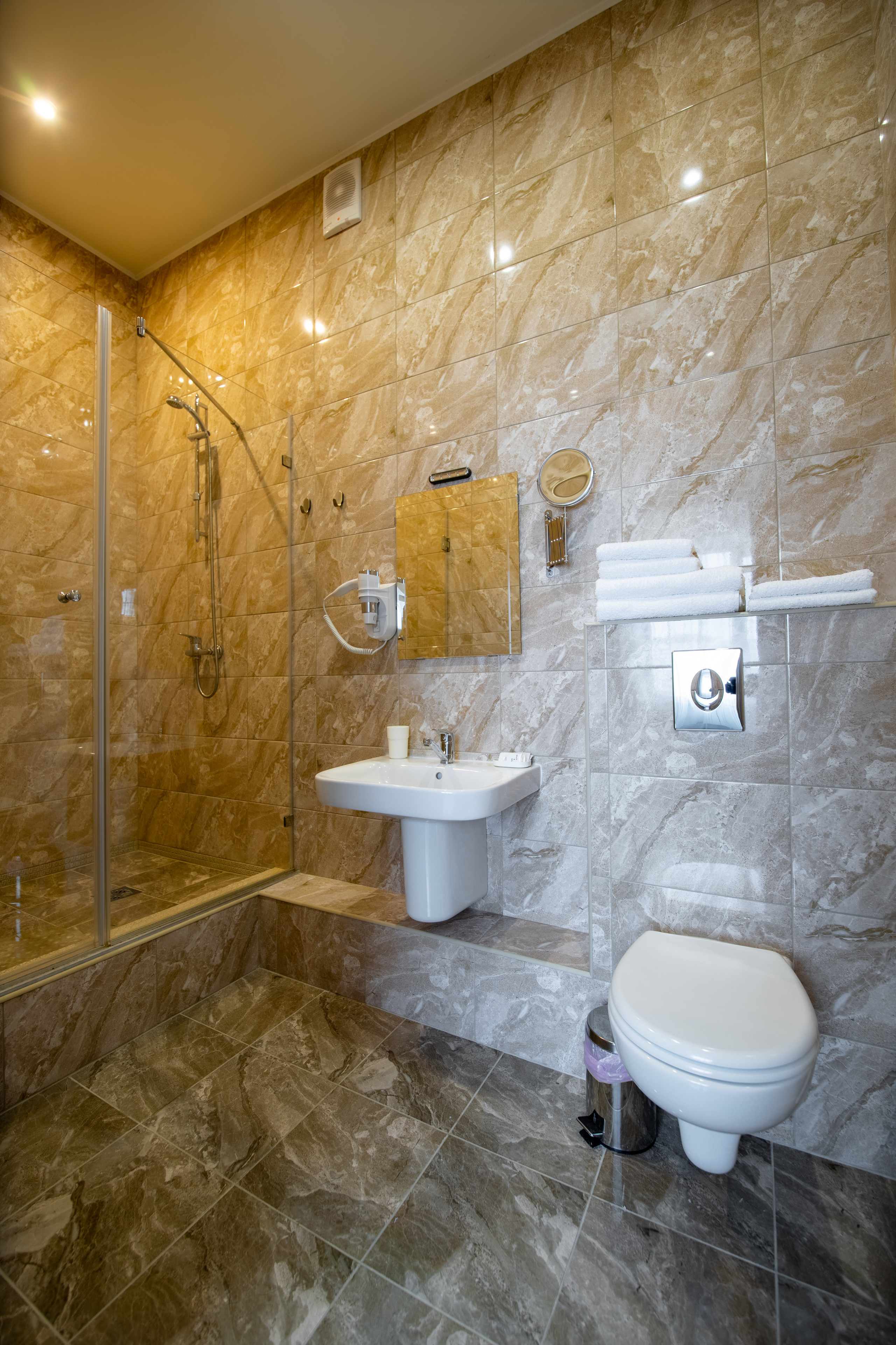 Гостиница «Атриа». Фотограф Антон Никандров