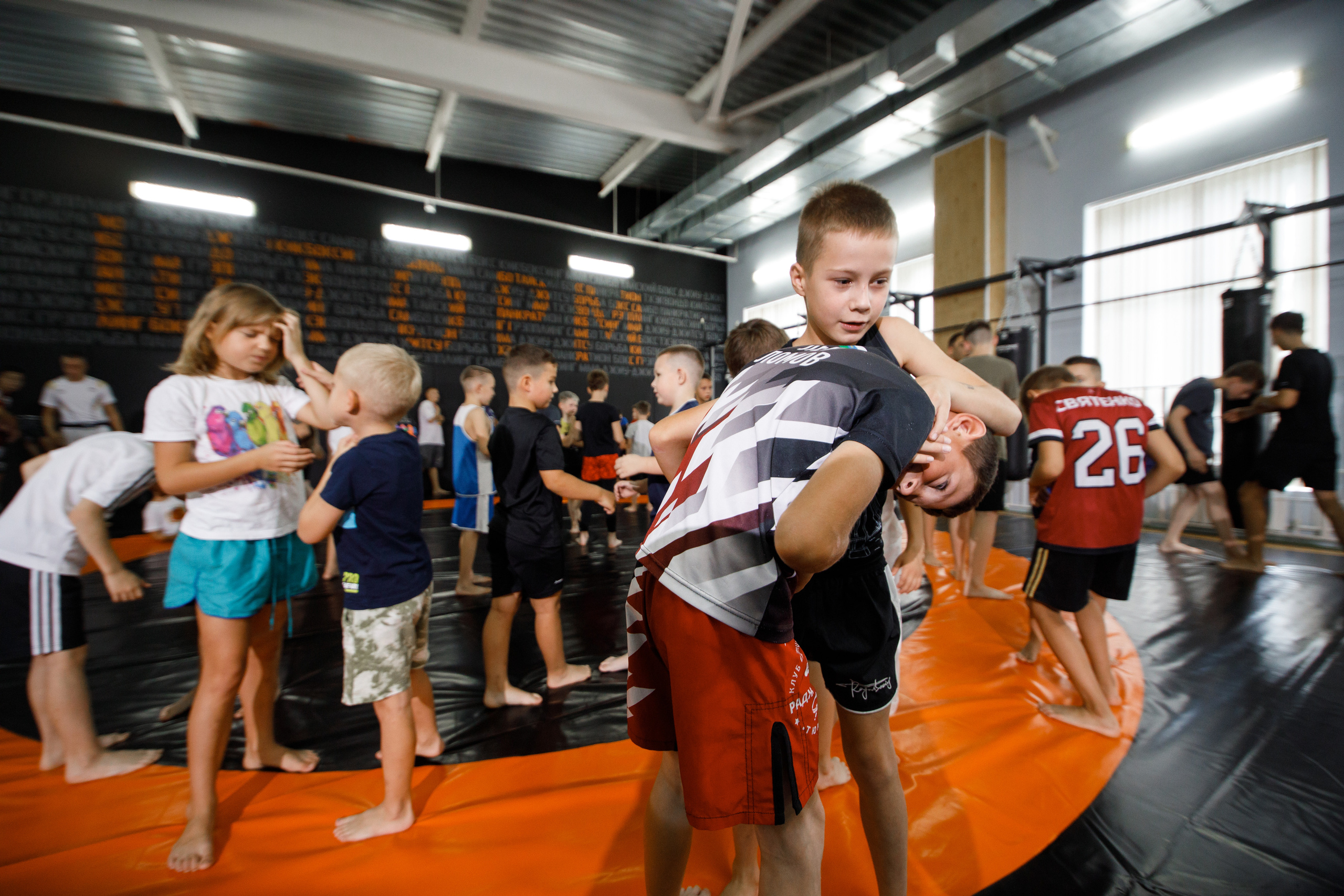 Шторм. Открытие филиала школы единоборств А. Шлеменко в Тюмени. Фотограф Антон Никандров