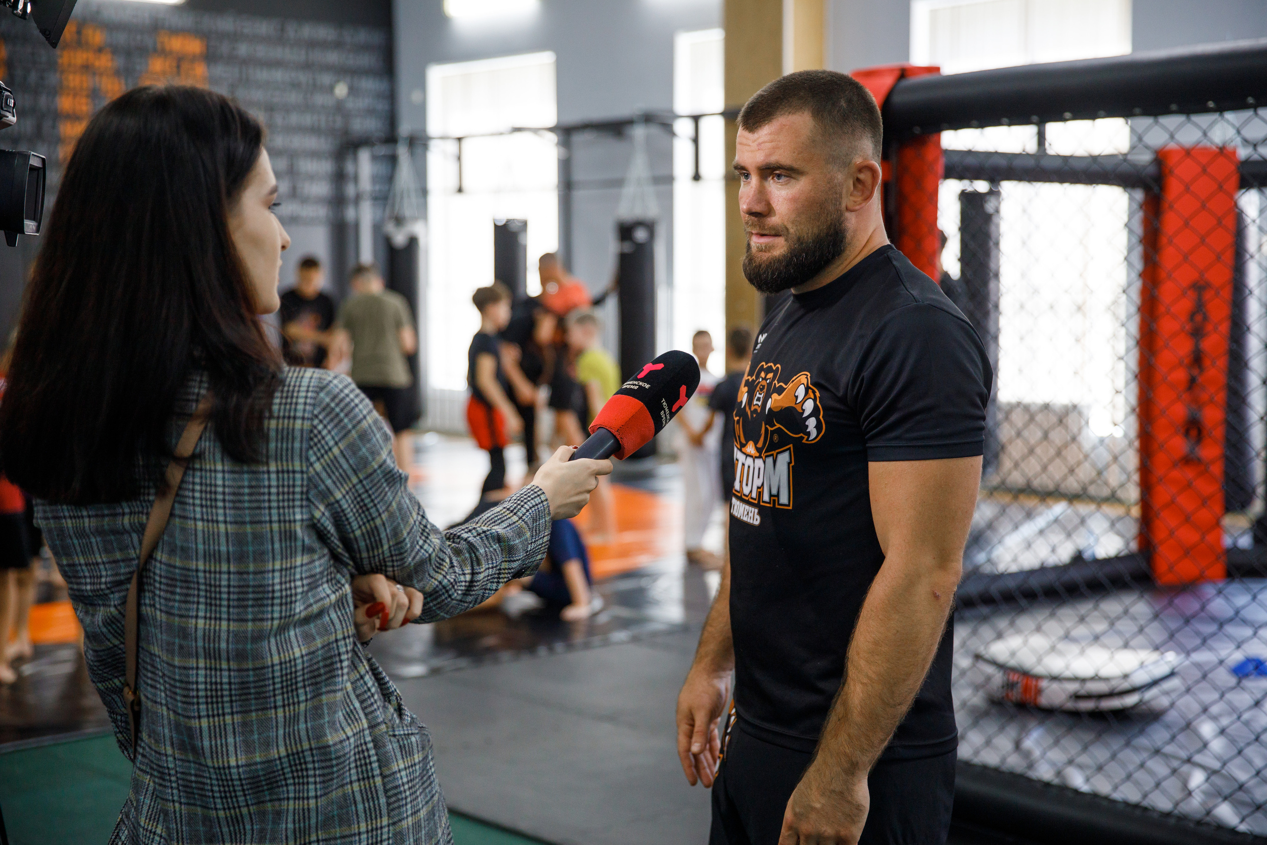 Шторм. Открытие филиала школы единоборств А. Шлеменко в Тюмени. Фотограф Антон Никандров