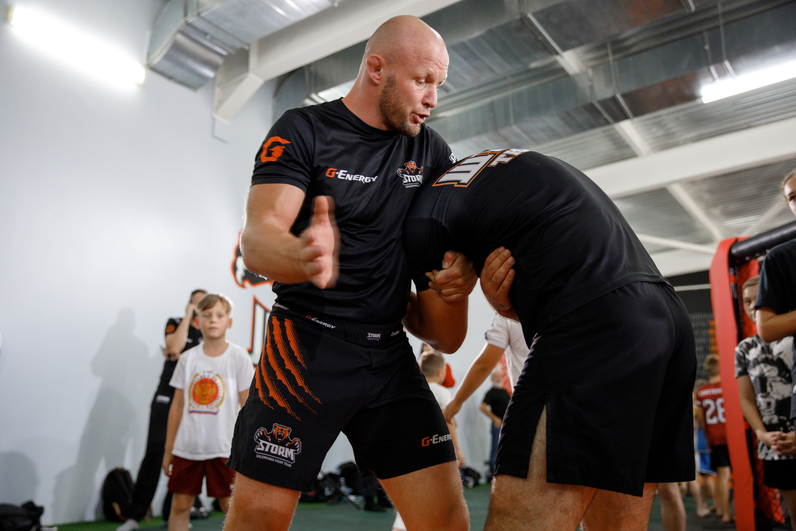 Шторм. Открытие филиала школы единоборств А. Шлеменко в Тюмени. Фотограф Антон Никандров