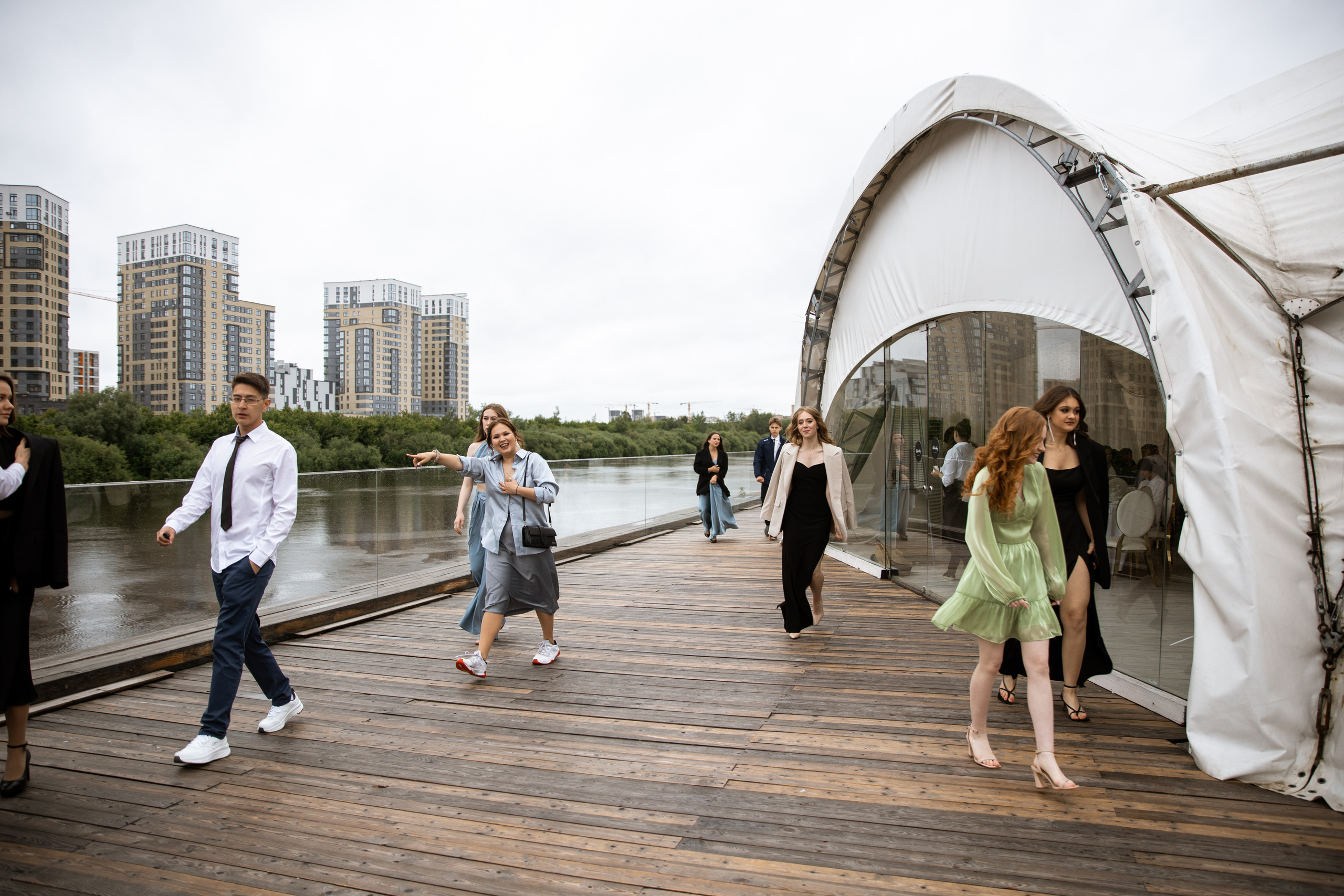 Выпускной. Своя набережная. Фотограф Антон Никандров