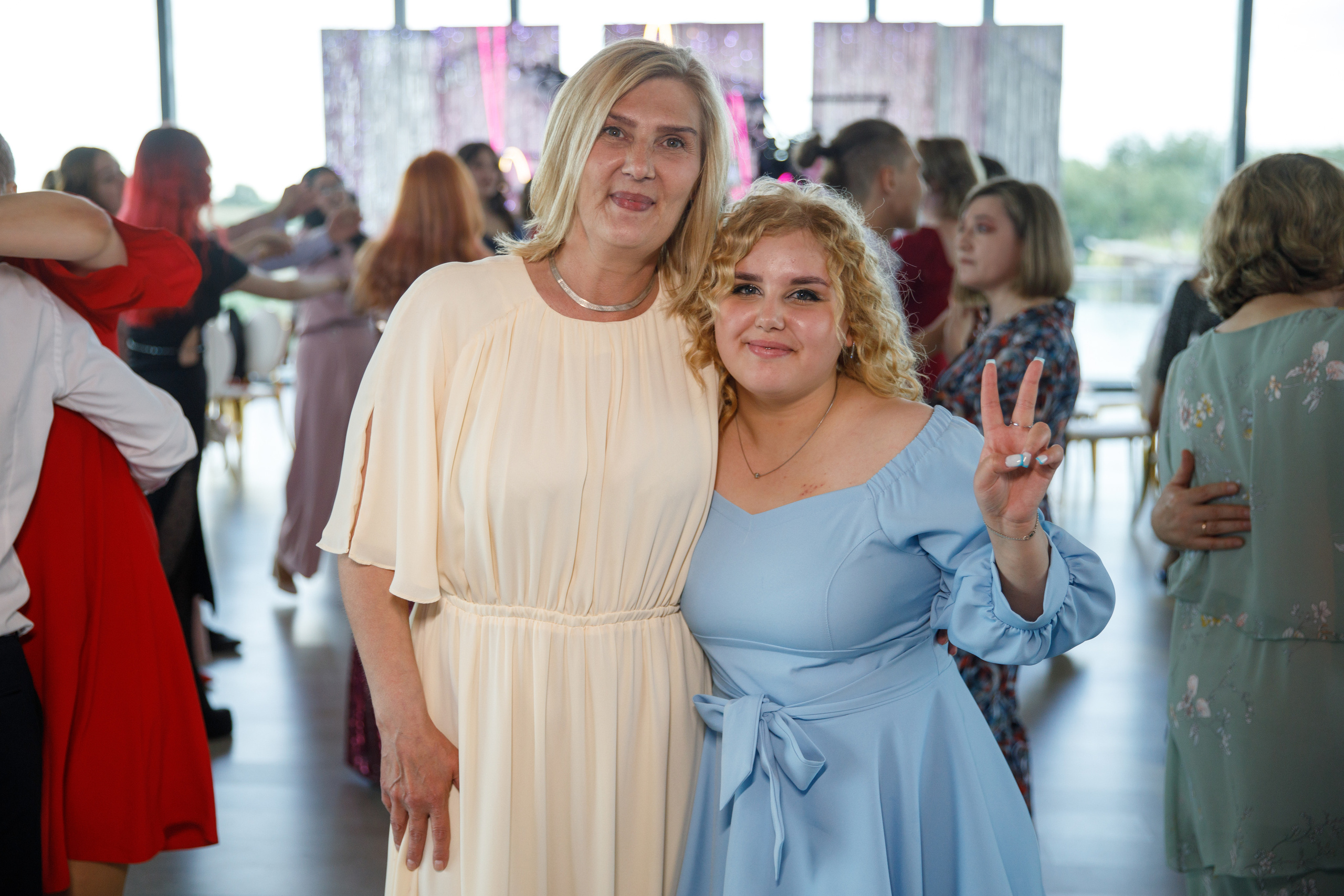 Выпускной в Островском. Фотограф Антон Никандров