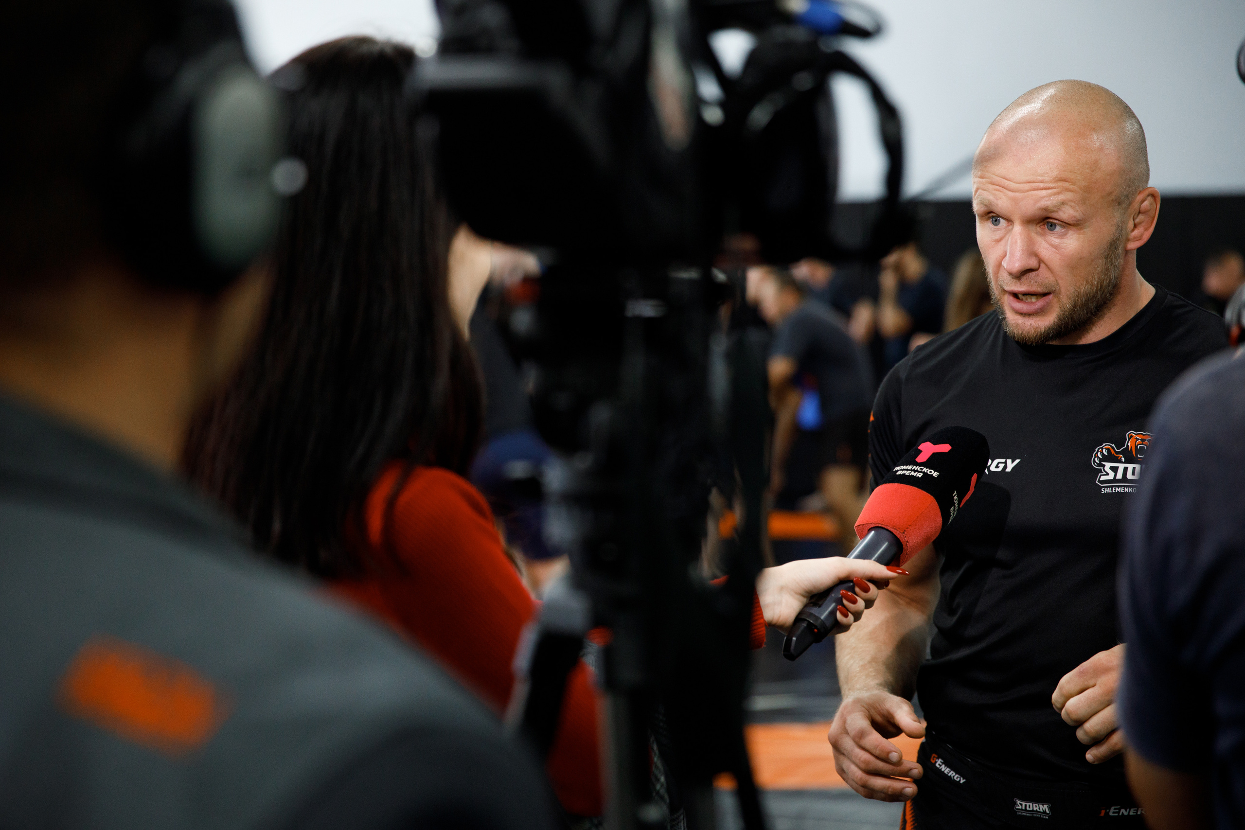 Шторм. Открытие филиала школы единоборств А. Шлеменко в Тюмени. Фотограф Антон Никандров