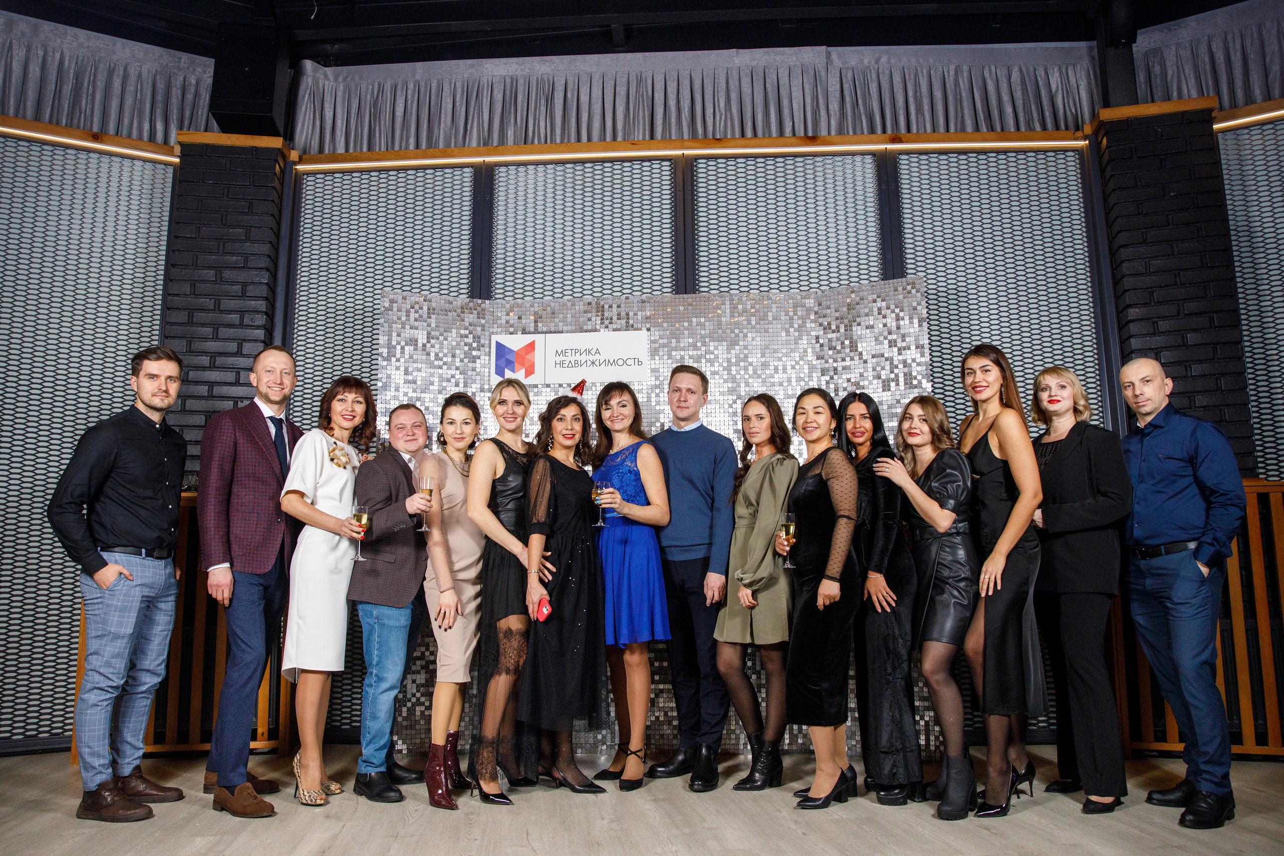 Метрика Недвижимость. Фотограф Антон Никандров