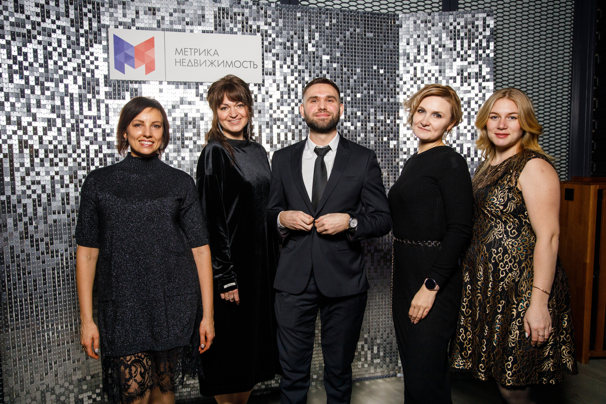 Метрика Недвижимость. Фотограф Антон Никандров