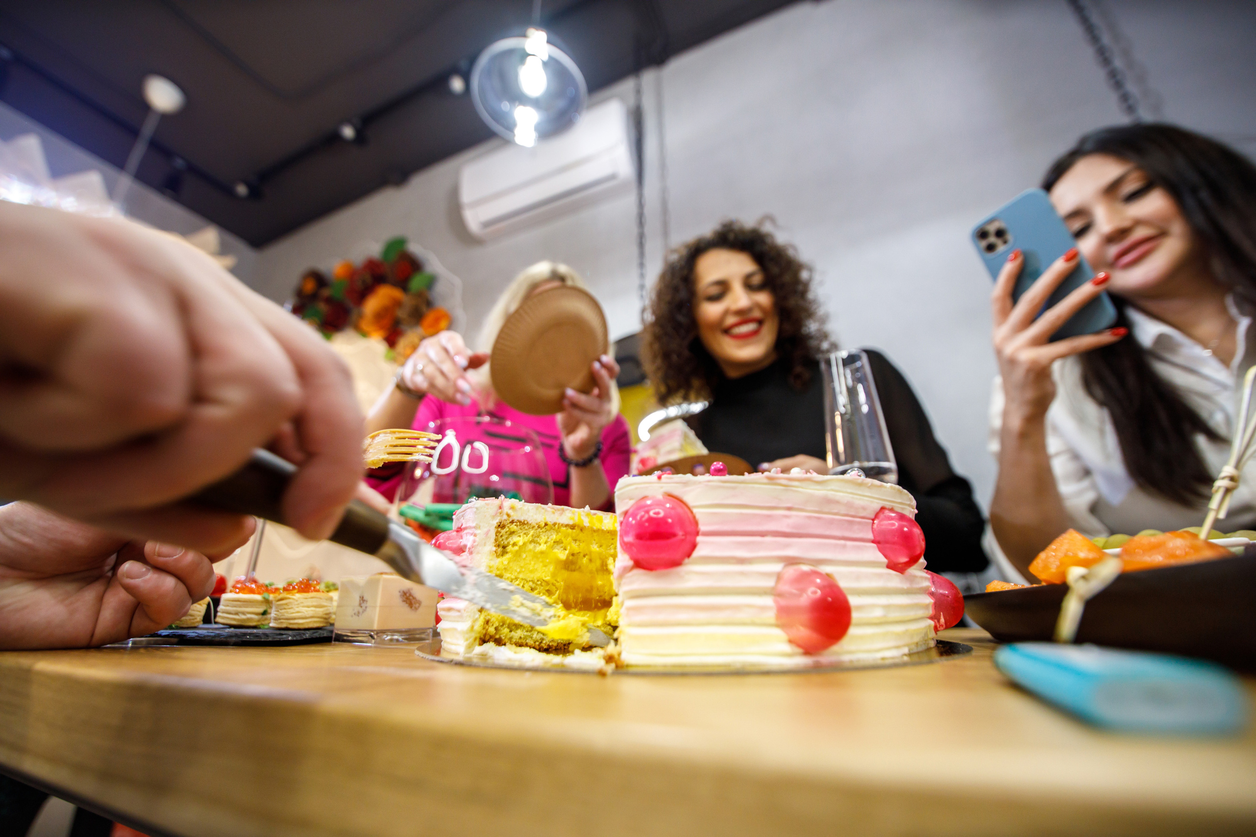 FridaBrow. Открытие студии красоты. Фотограф Антон Никандров