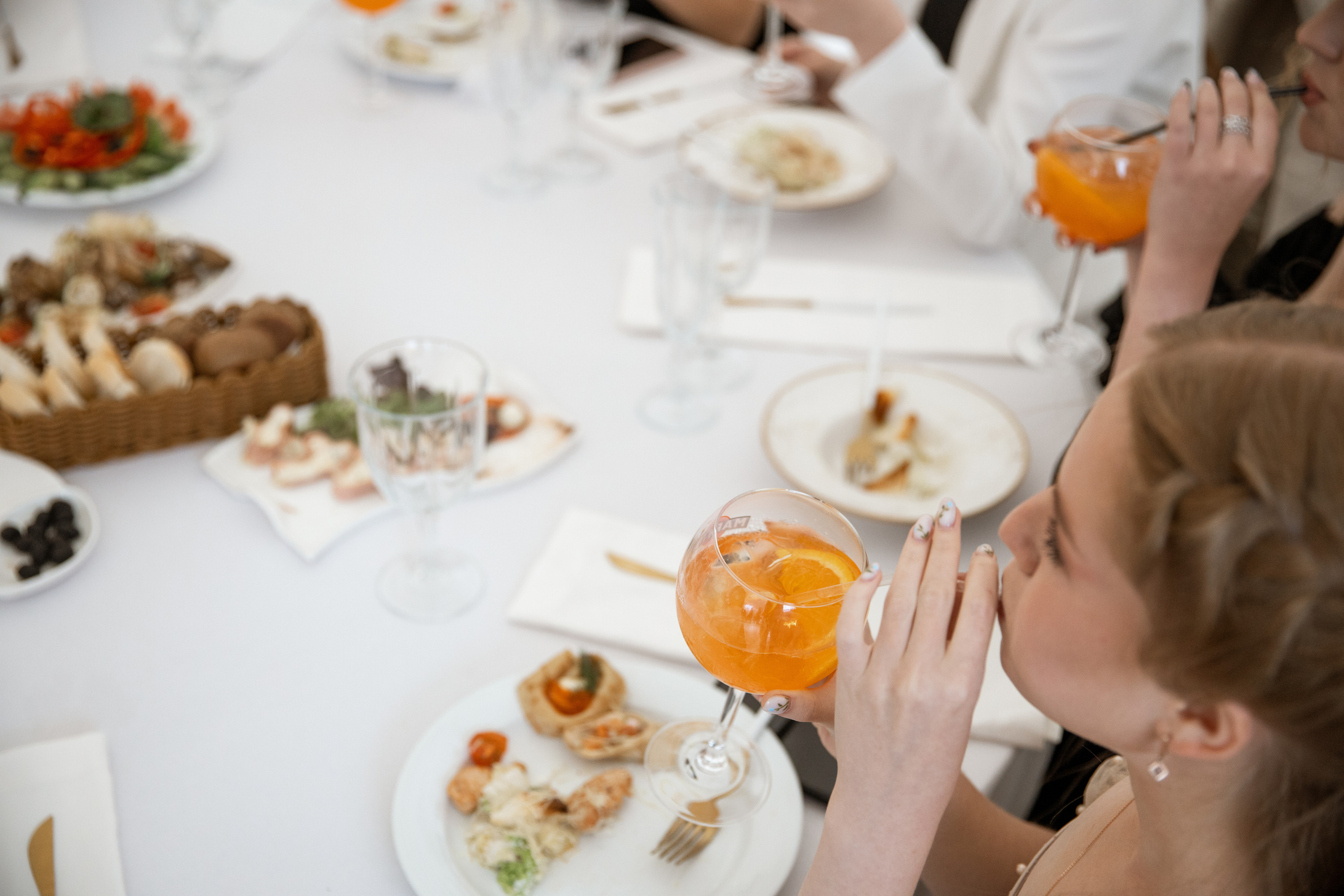 Выпускной. Своя набережная. Фотограф Антон Никандров