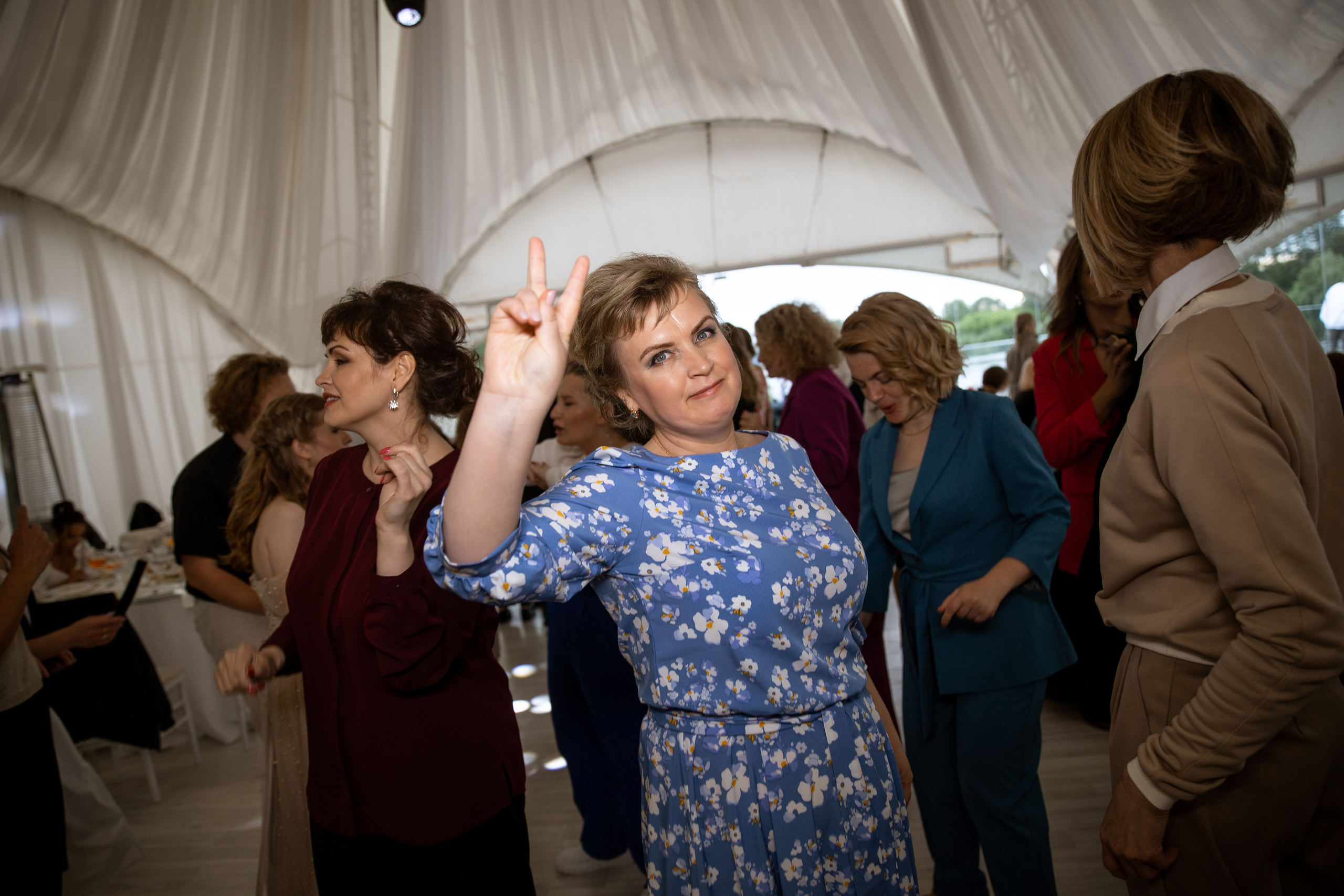 Выпускной. Своя набережная. Фотограф Антон Никандров