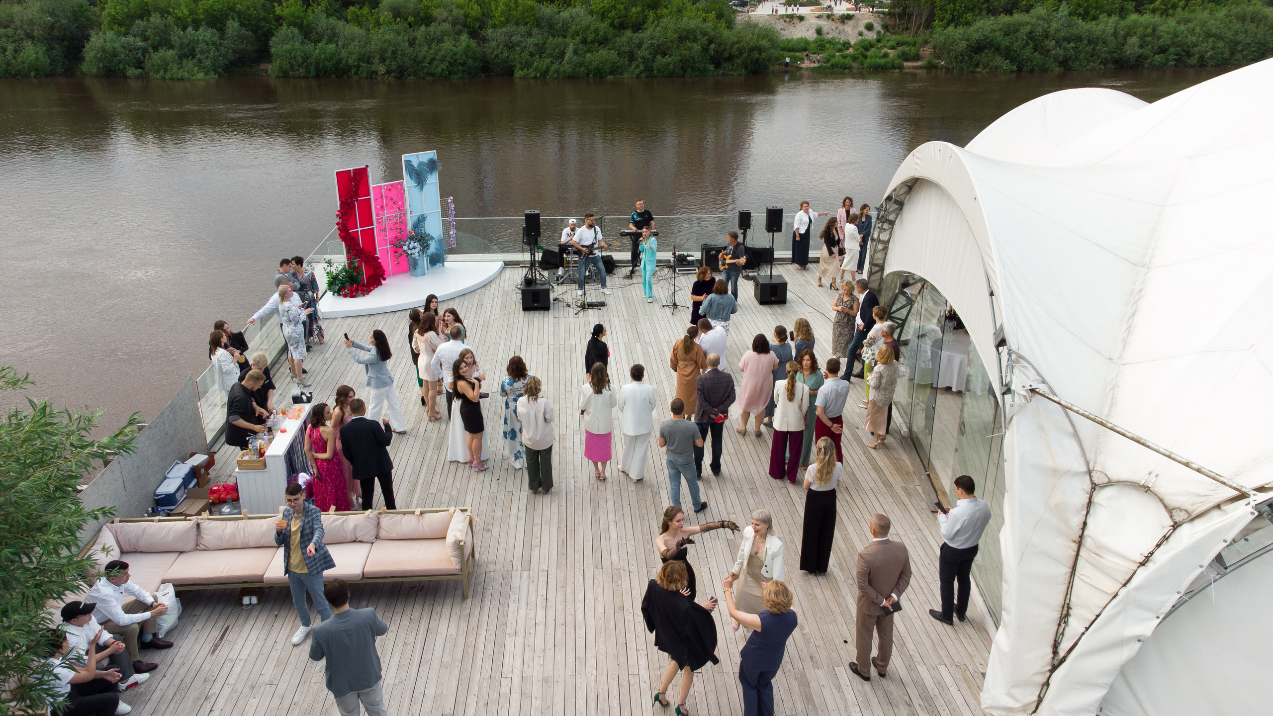 Выпускной ТГУ. Своя Набережная. Фотограф Антон Никандров