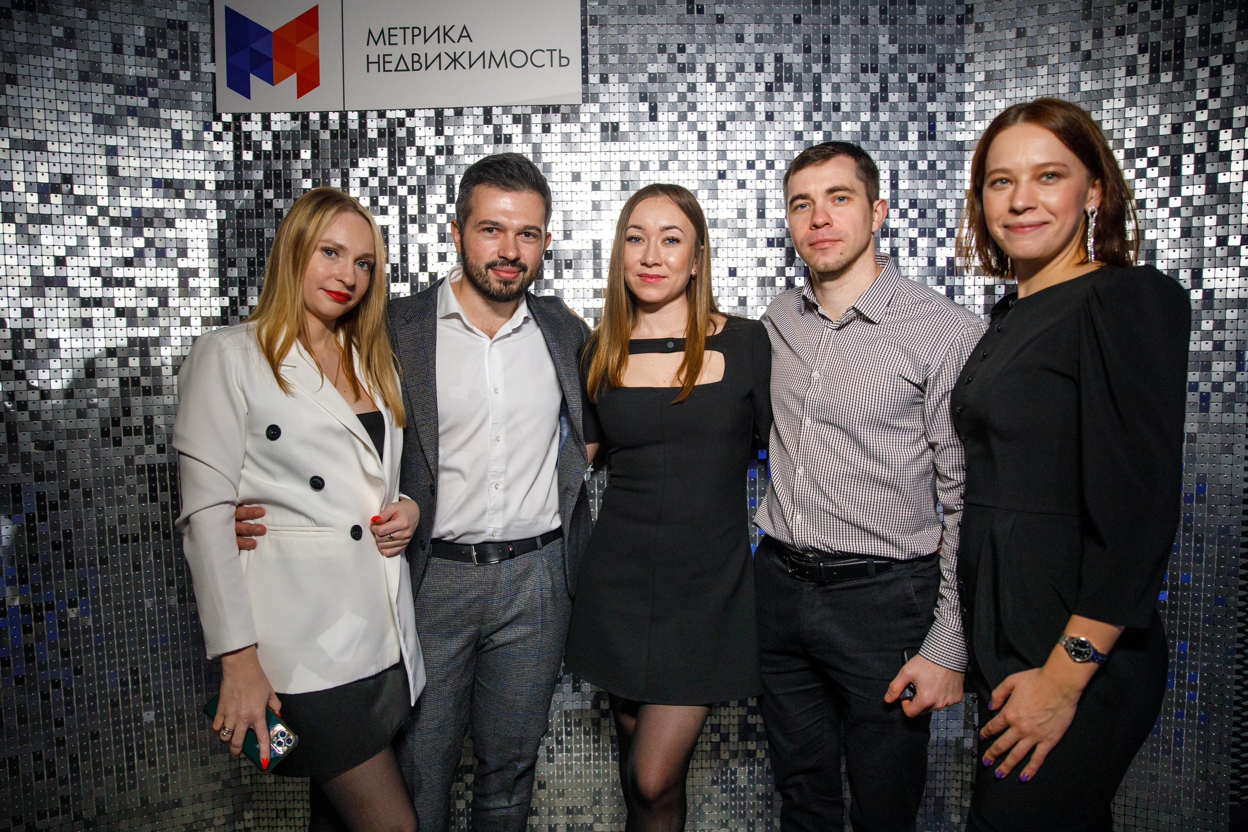 Метрика Недвижимость. Фотограф Антон Никандров