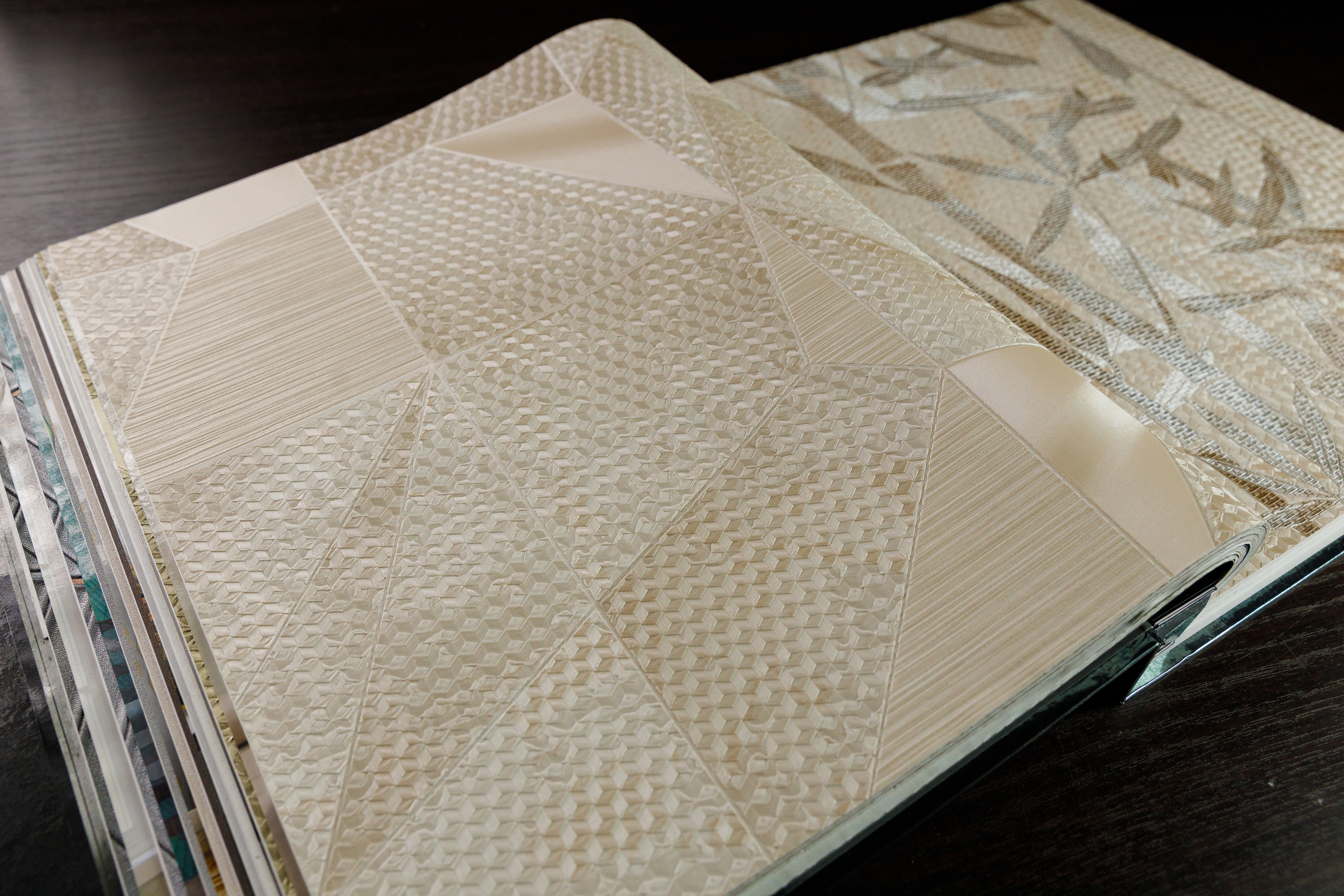 Салон декора «Renome». Коллекция обоев. Фотограф Антон Никандров