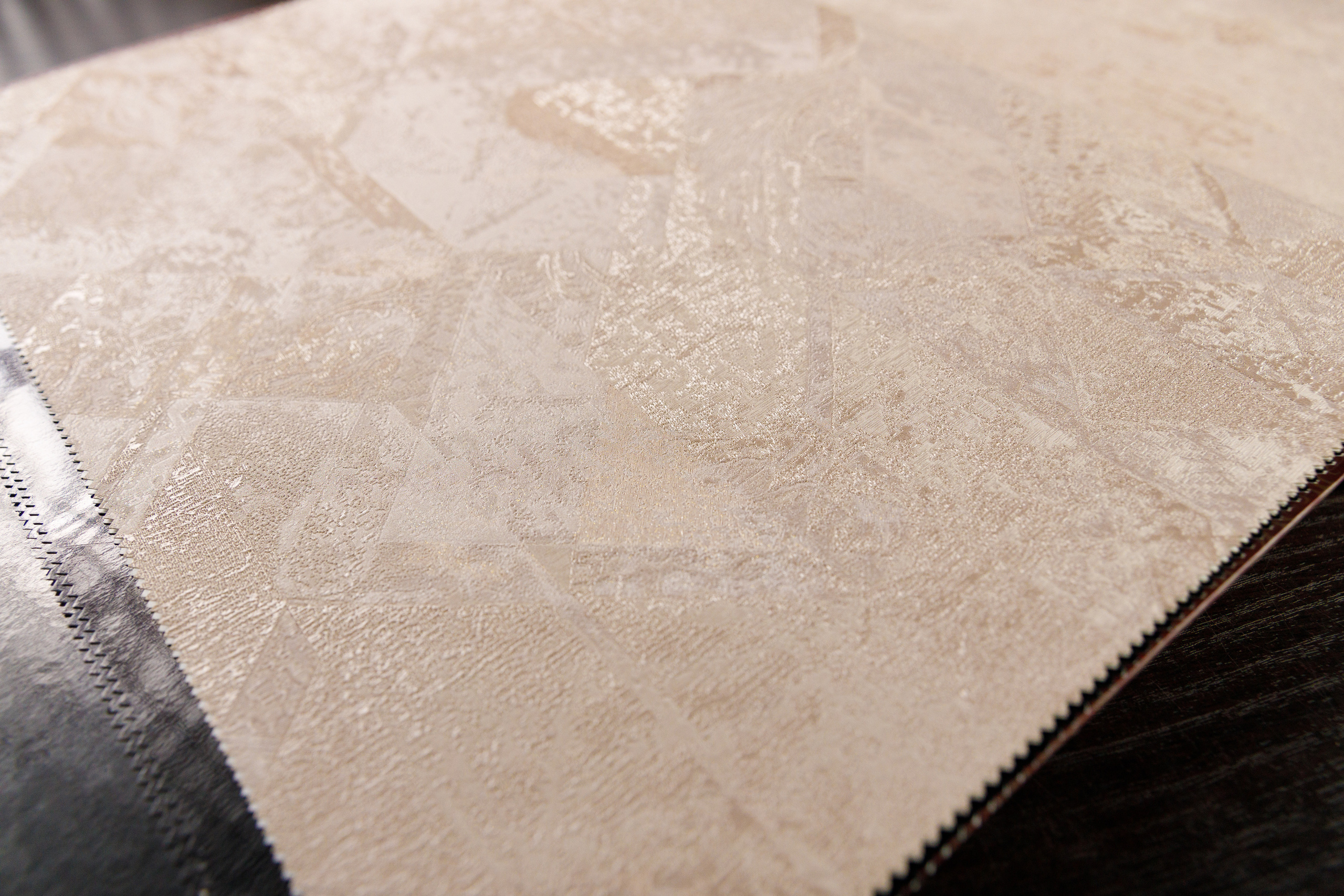 Салон декора «Renome». Коллекция обоев. Фотограф Антон Никандров