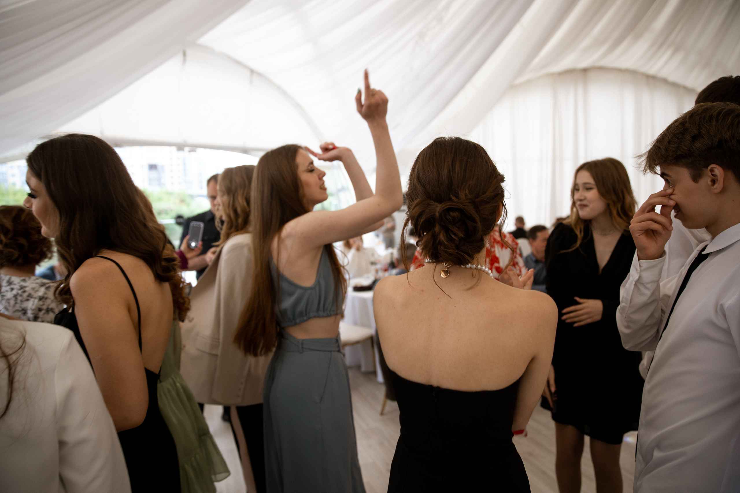 Выпускной. Своя набережная. Фотограф Антон Никандров