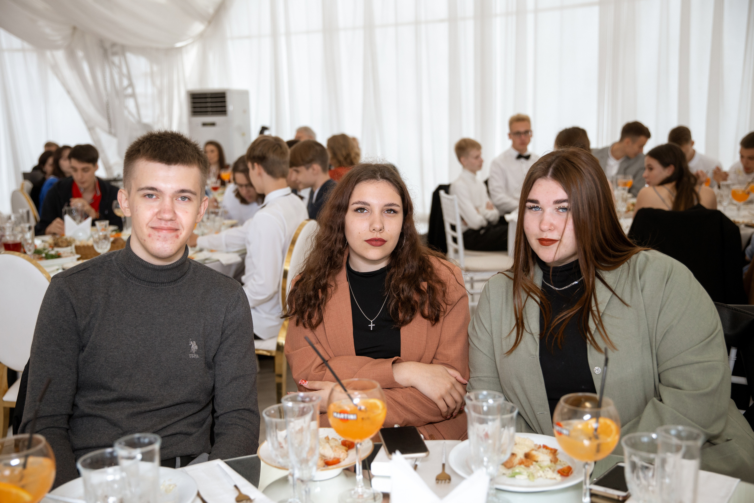 Выпускной. Своя набережная. Фотограф Антон Никандров