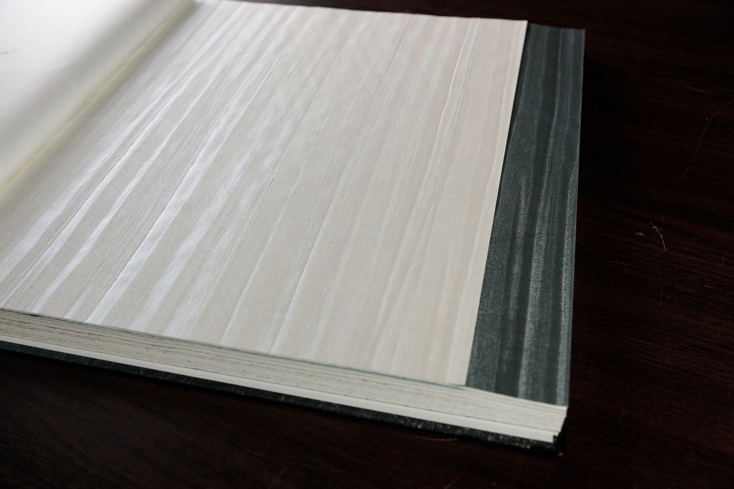 Салон декора «Renome». Коллекция обоев. Фотограф Антон Никандров