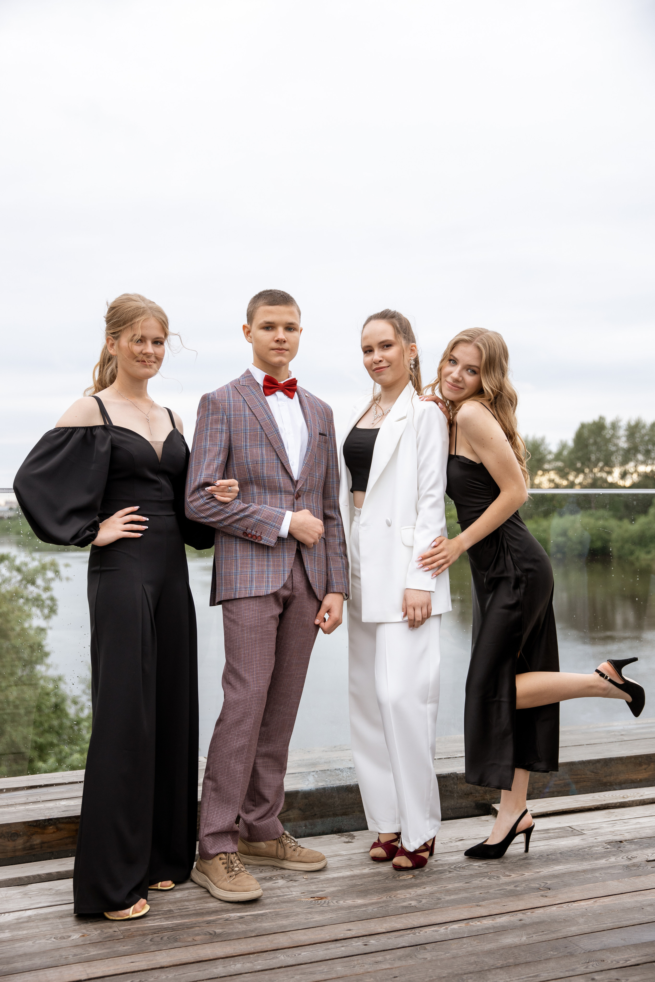 Выпускной. Своя набережная. Фотограф Антон Никандров
